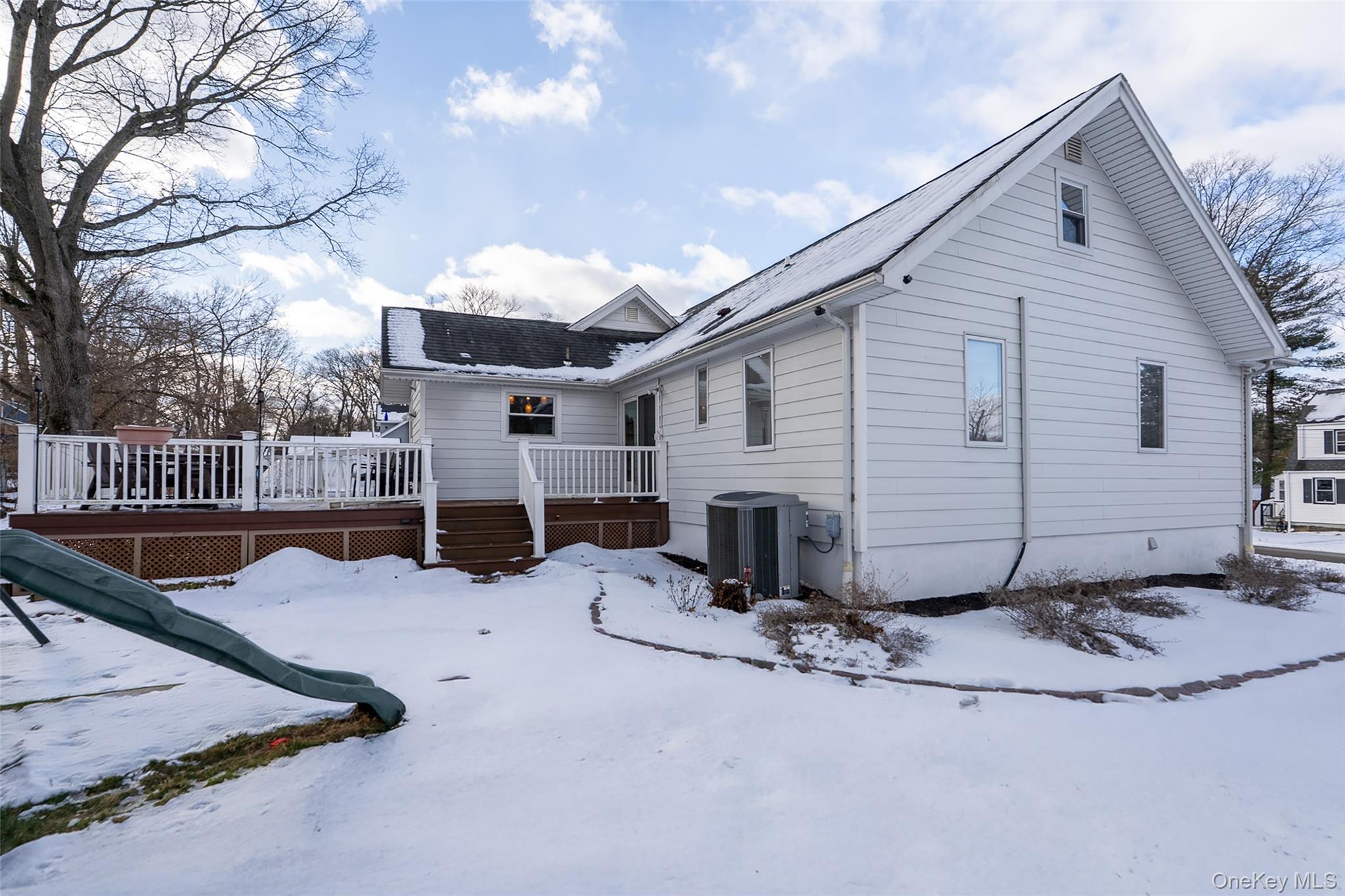 2 Henry Court, Nanuet, NY 10954