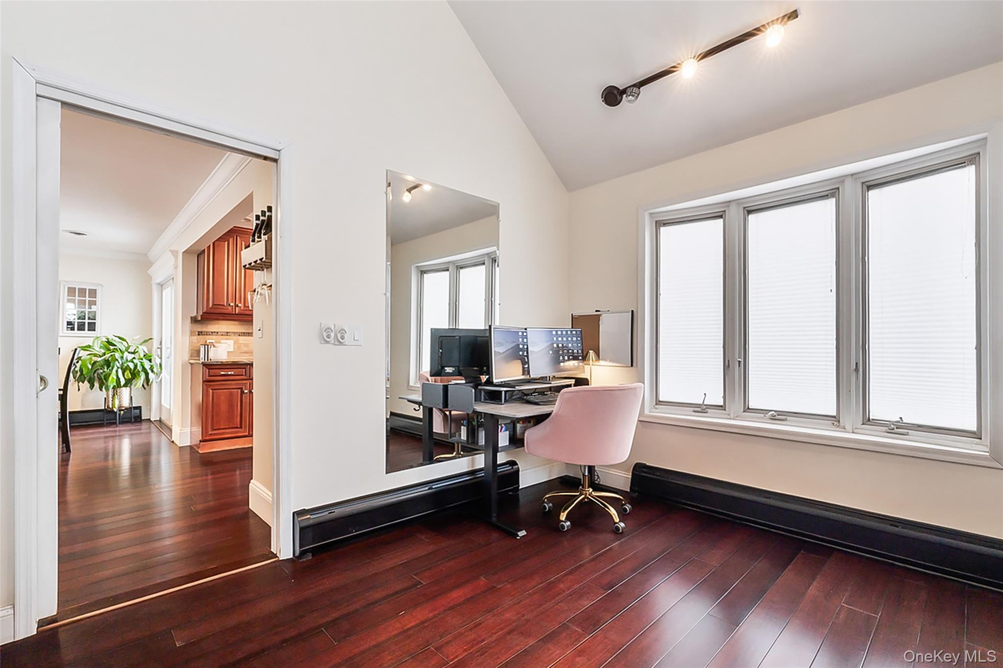 2 Henry Court, Nanuet, NY 10954