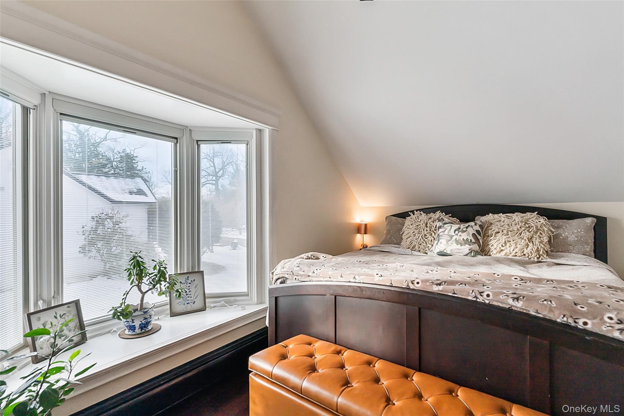 2 Henry Court, Nanuet, NY 10954