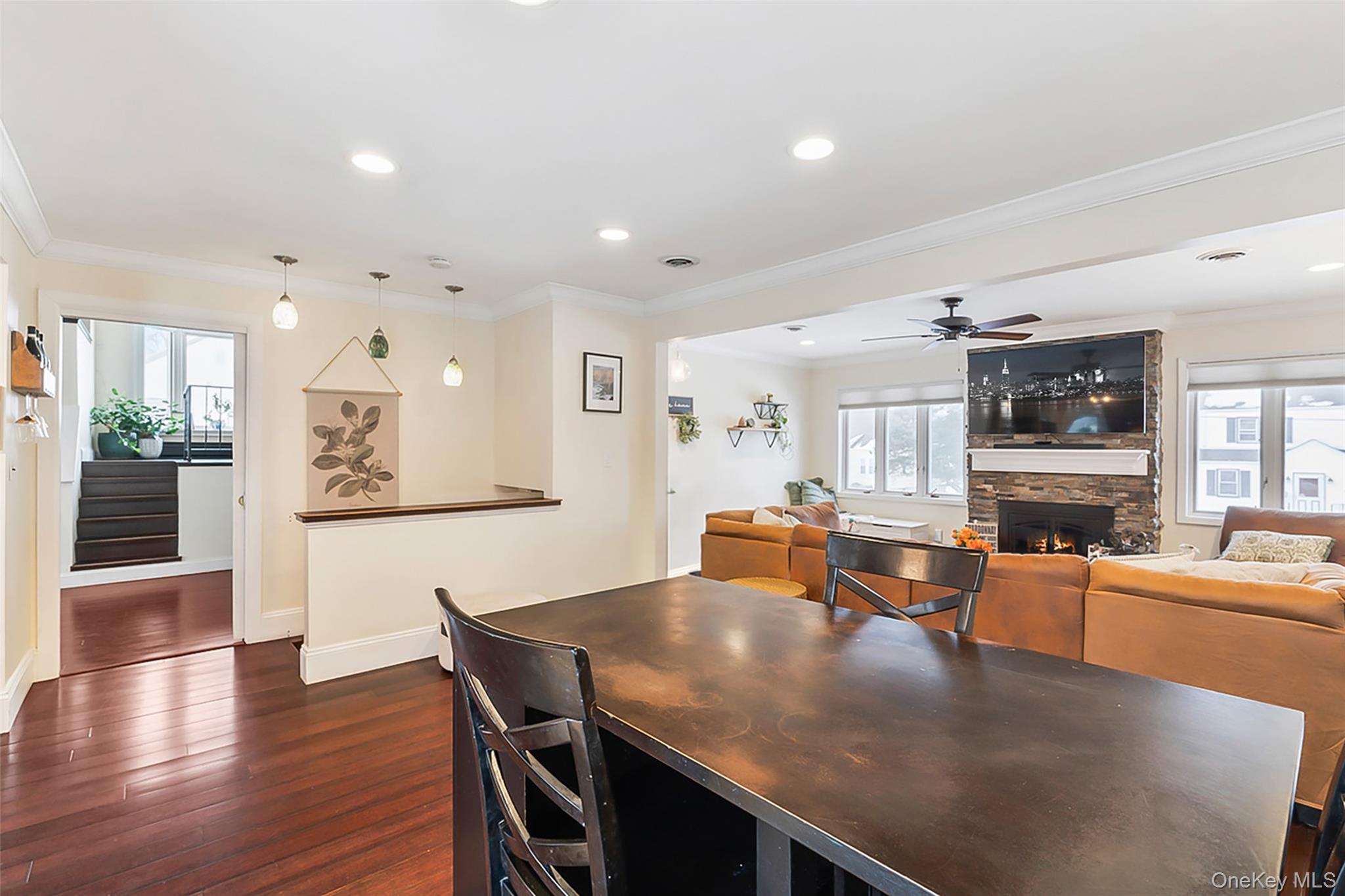 2 Henry Court, Nanuet, NY 10954