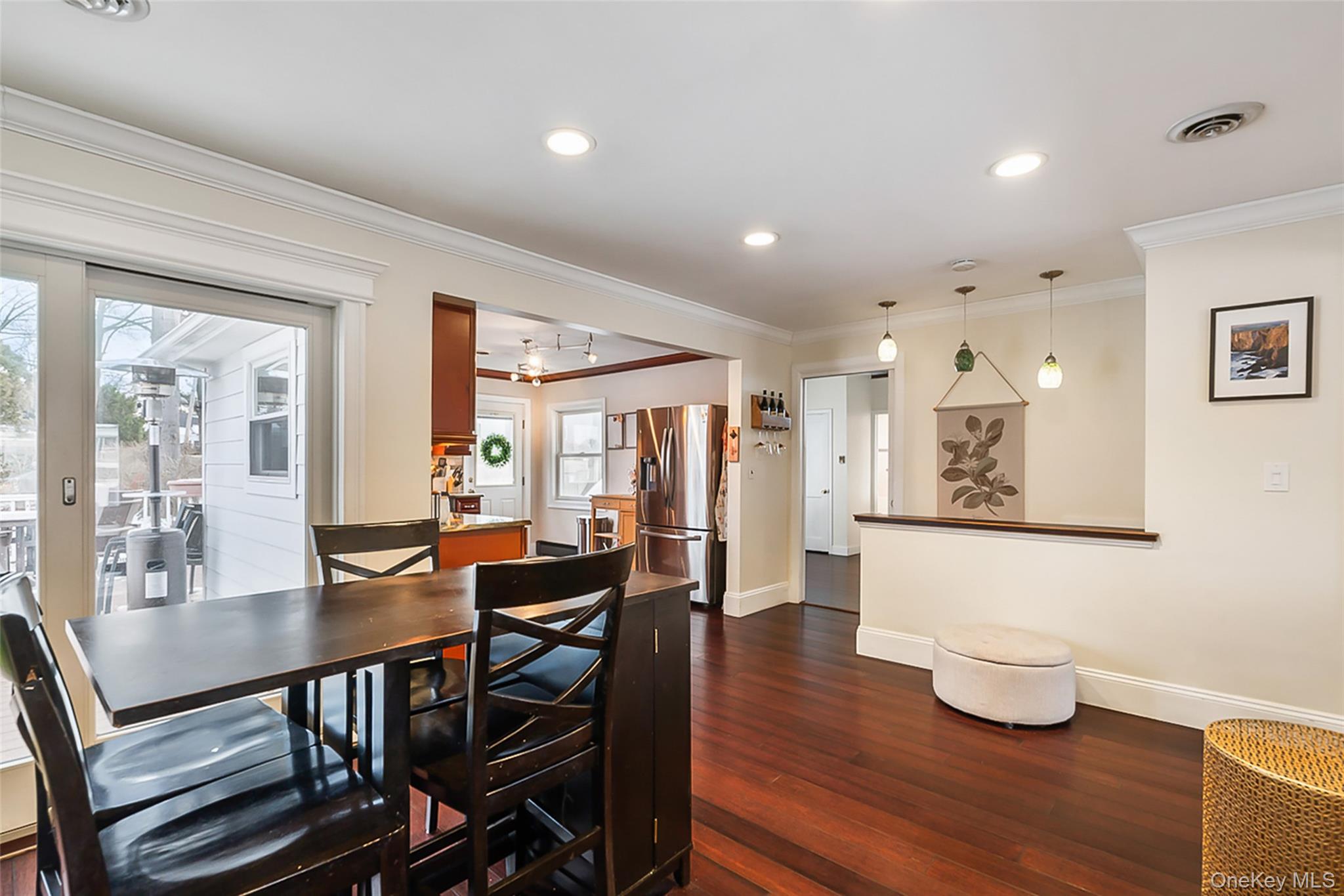 2 Henry Court, Nanuet, NY 10954