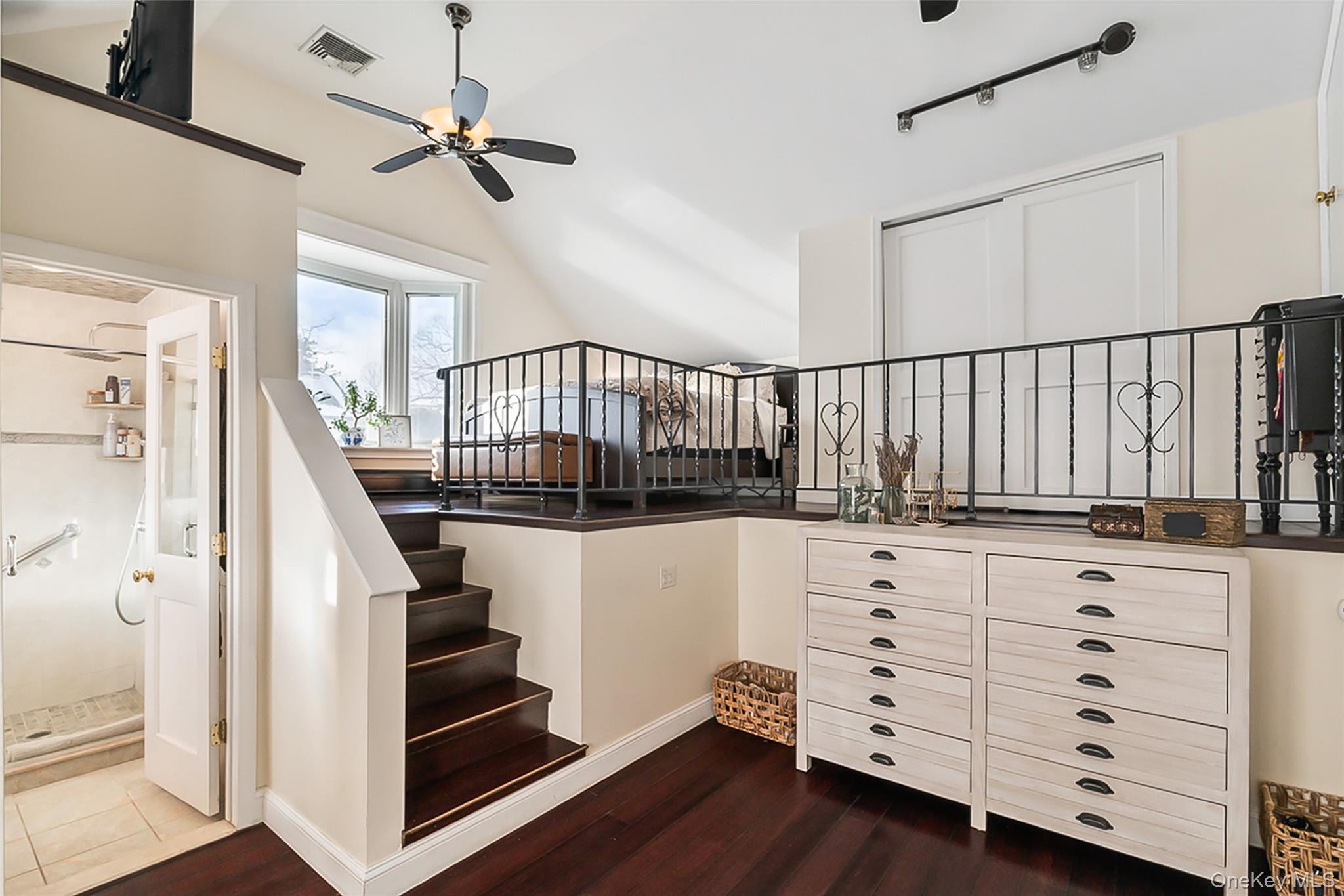 2 Henry Court, Nanuet, NY 10954