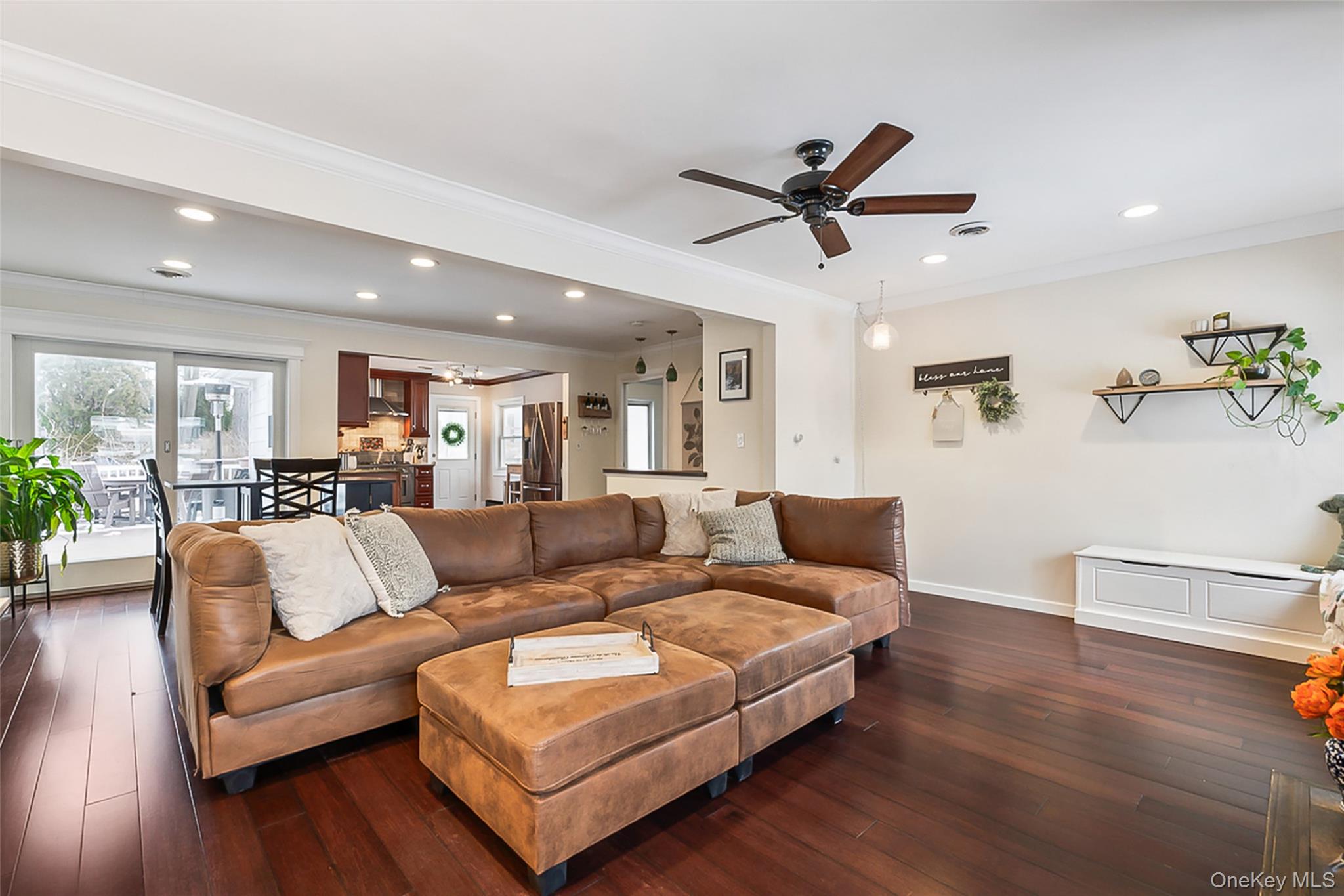 2 Henry Court, Nanuet, NY 10954