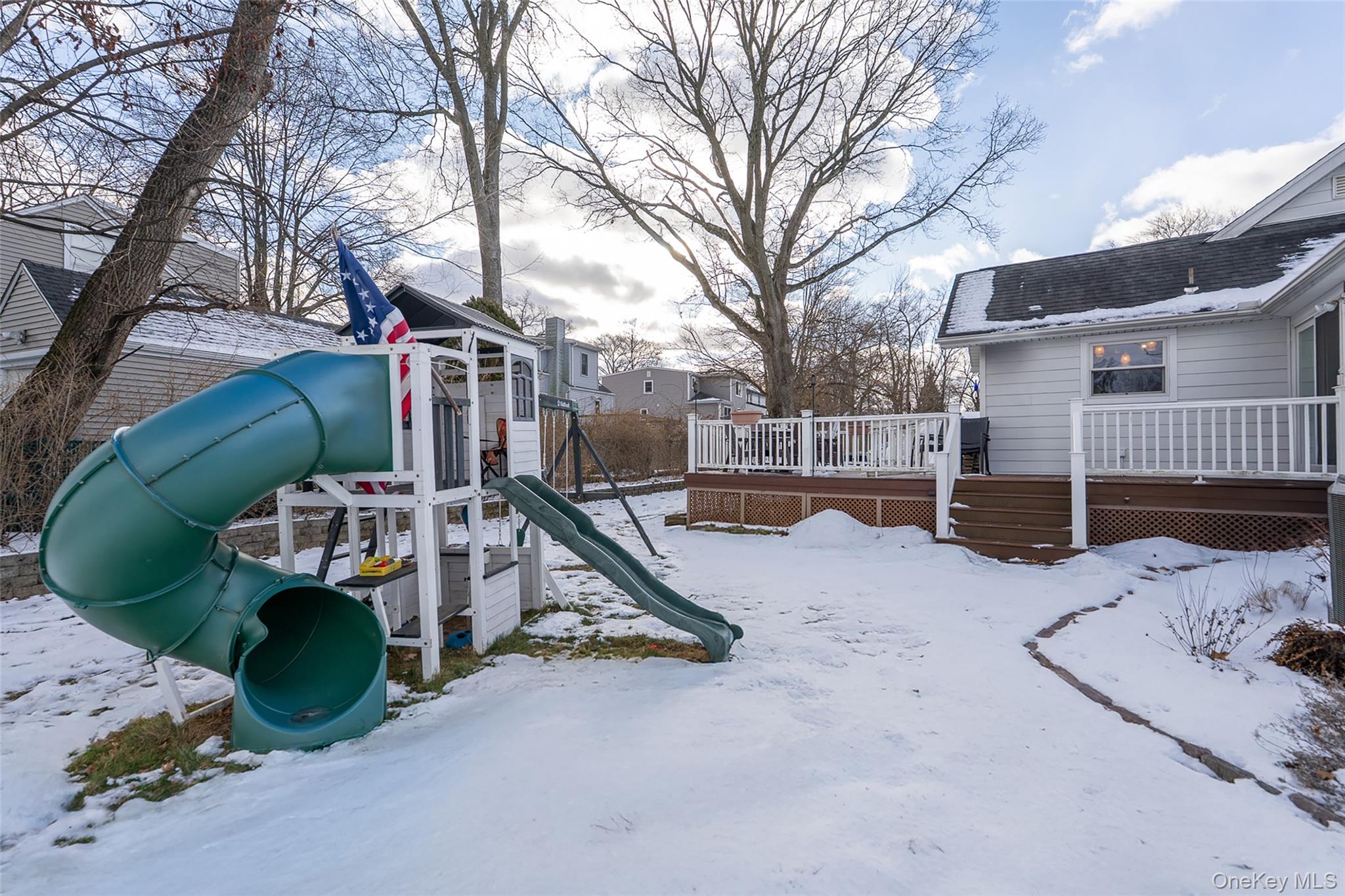 2 Henry Court, Nanuet, NY 10954