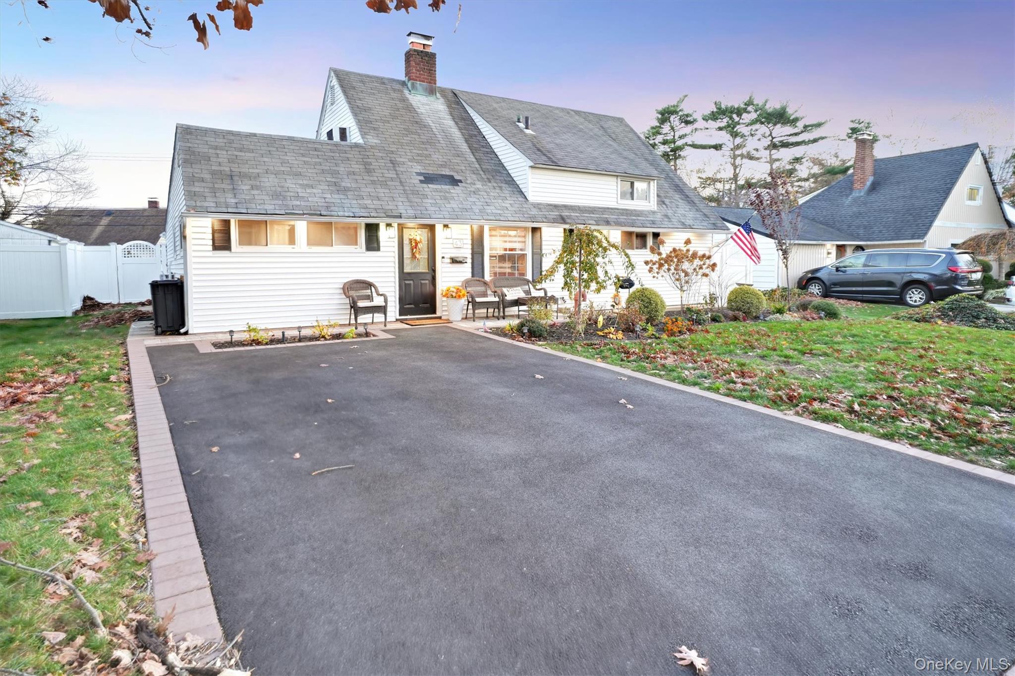 43 Ribbon Lane, Wantagh, NY 11793