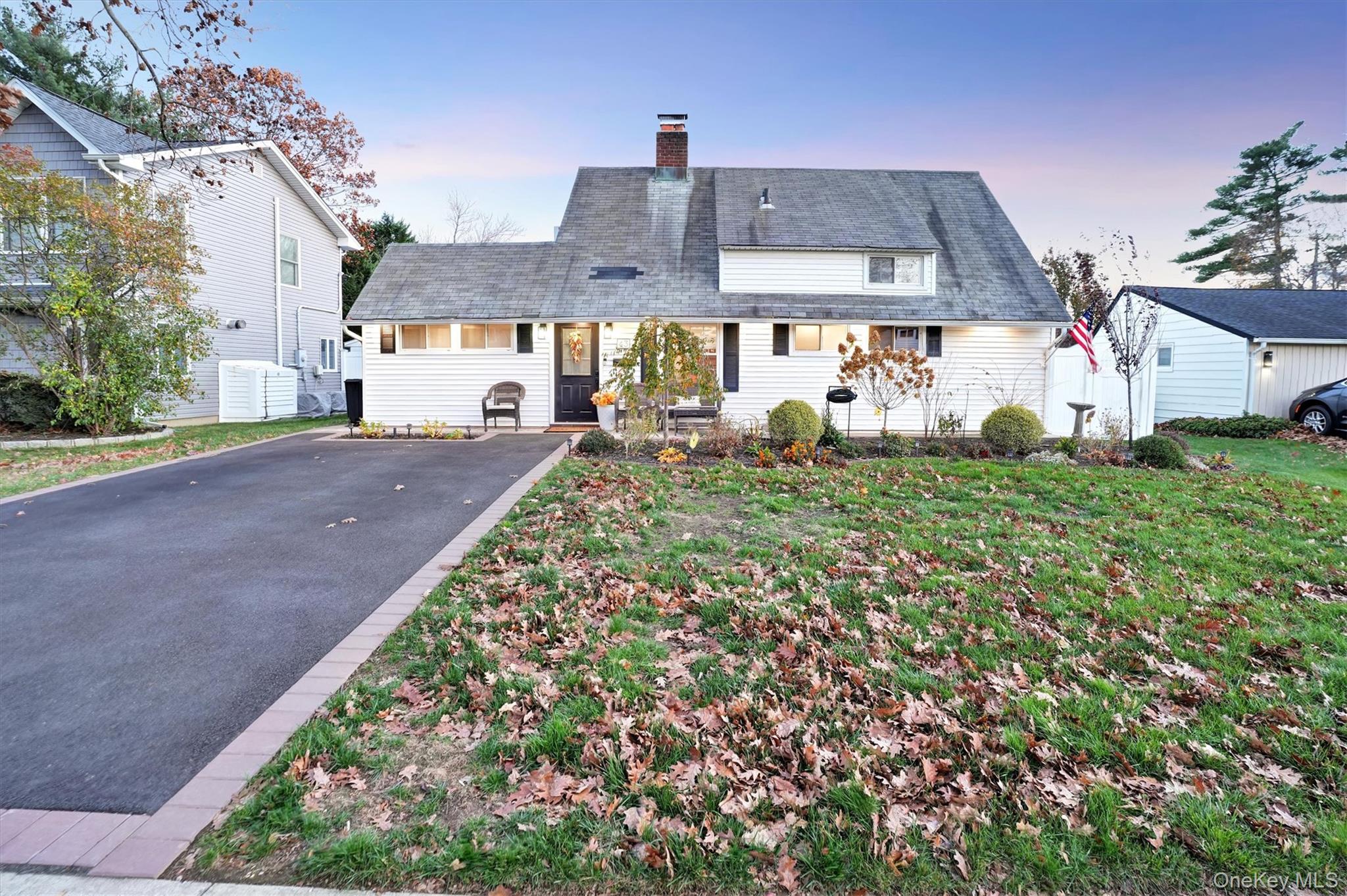 43 Ribbon Lane, Wantagh, NY 11793