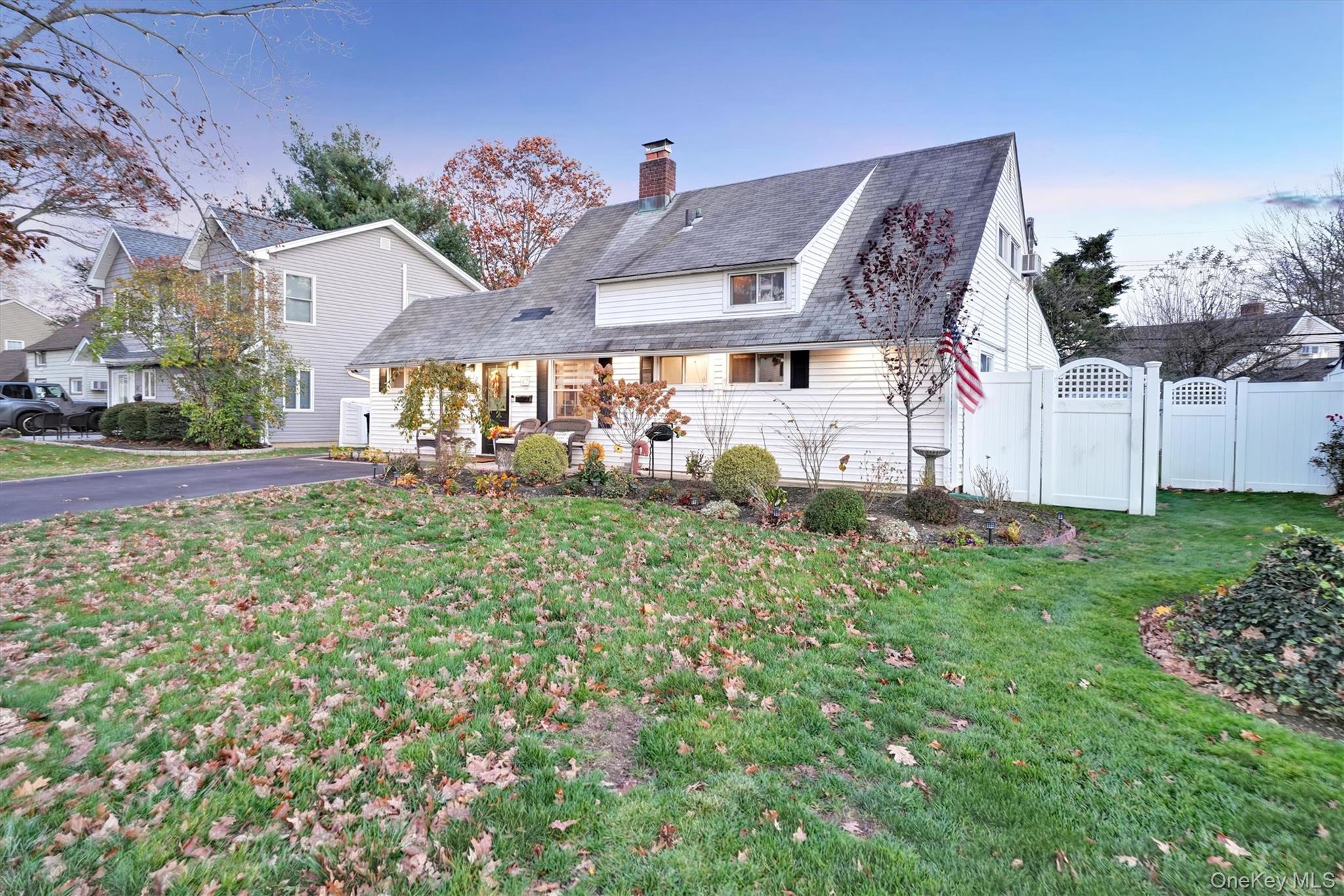 43 Ribbon Lane, Wantagh, NY 11793