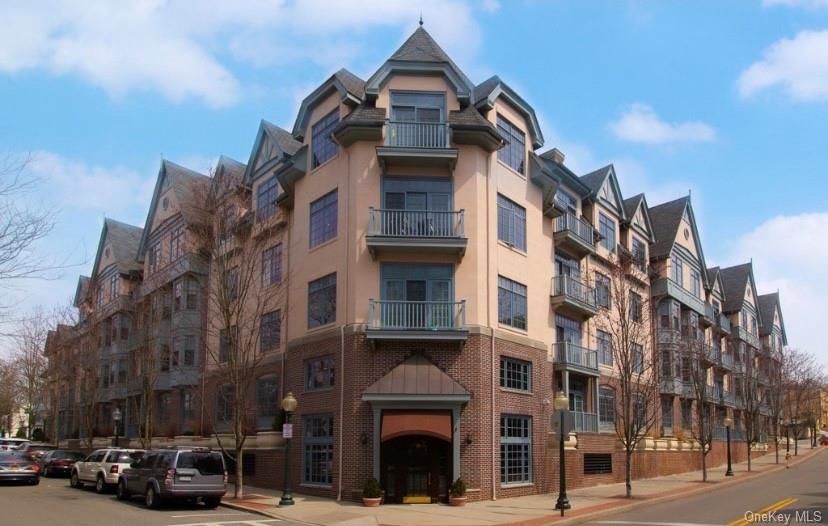 55 1ST Street # 110, Pelham, NY 10803