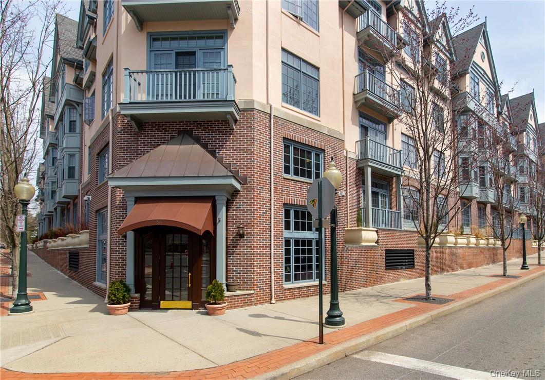 55 1ST Street # 110, Pelham, NY 10803