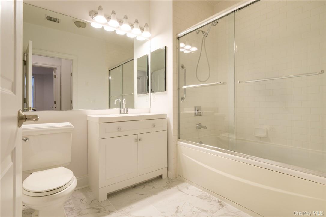 55 1ST Street # 110, Pelham, NY 10803