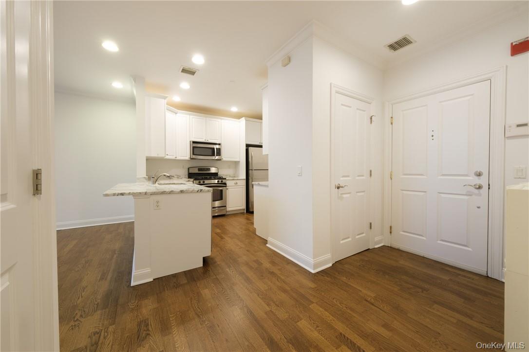 55 1ST Street # 110, Pelham, NY 10803