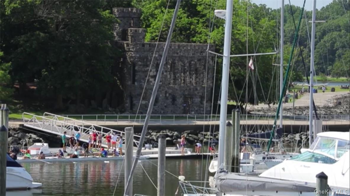 55 1ST Street # 110, Pelham, NY 10803