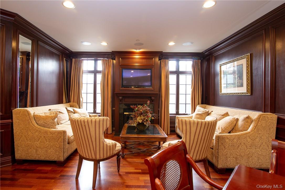 55 1ST Street # 110, Pelham, NY 10803