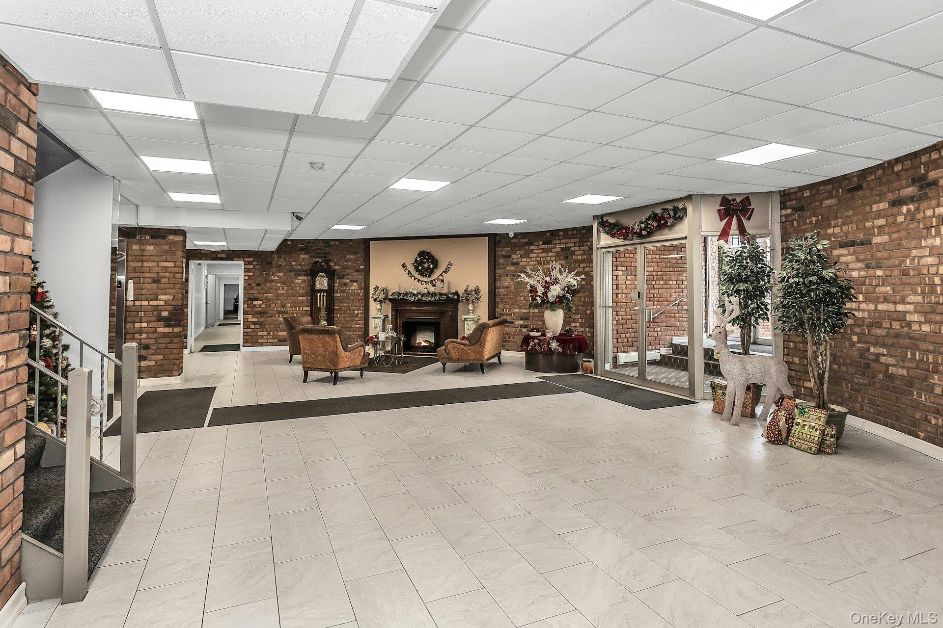 75 Noble # 121, Lynbrook, NY 11563