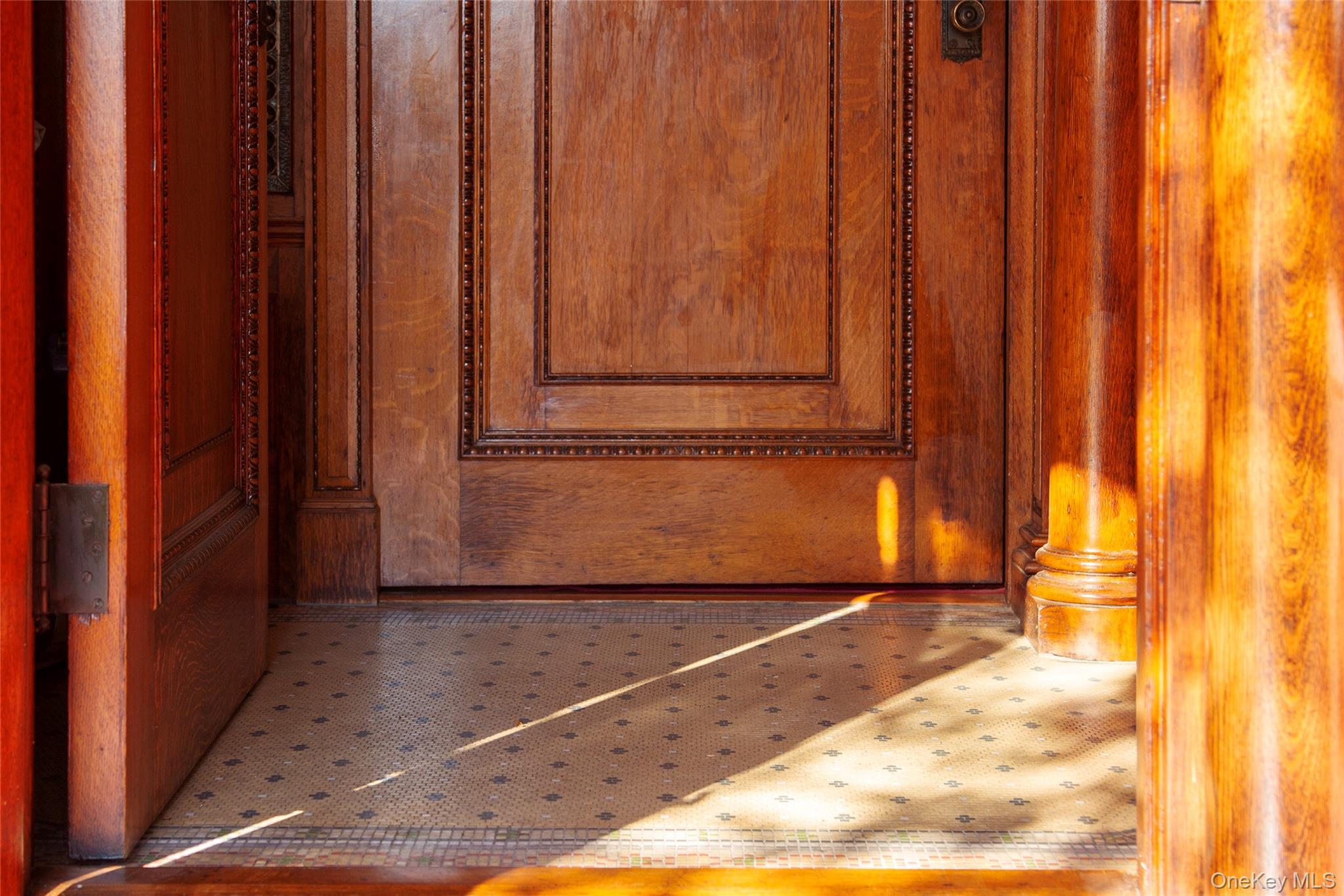 77 W Chestnut Street, Kingston, NY 12401