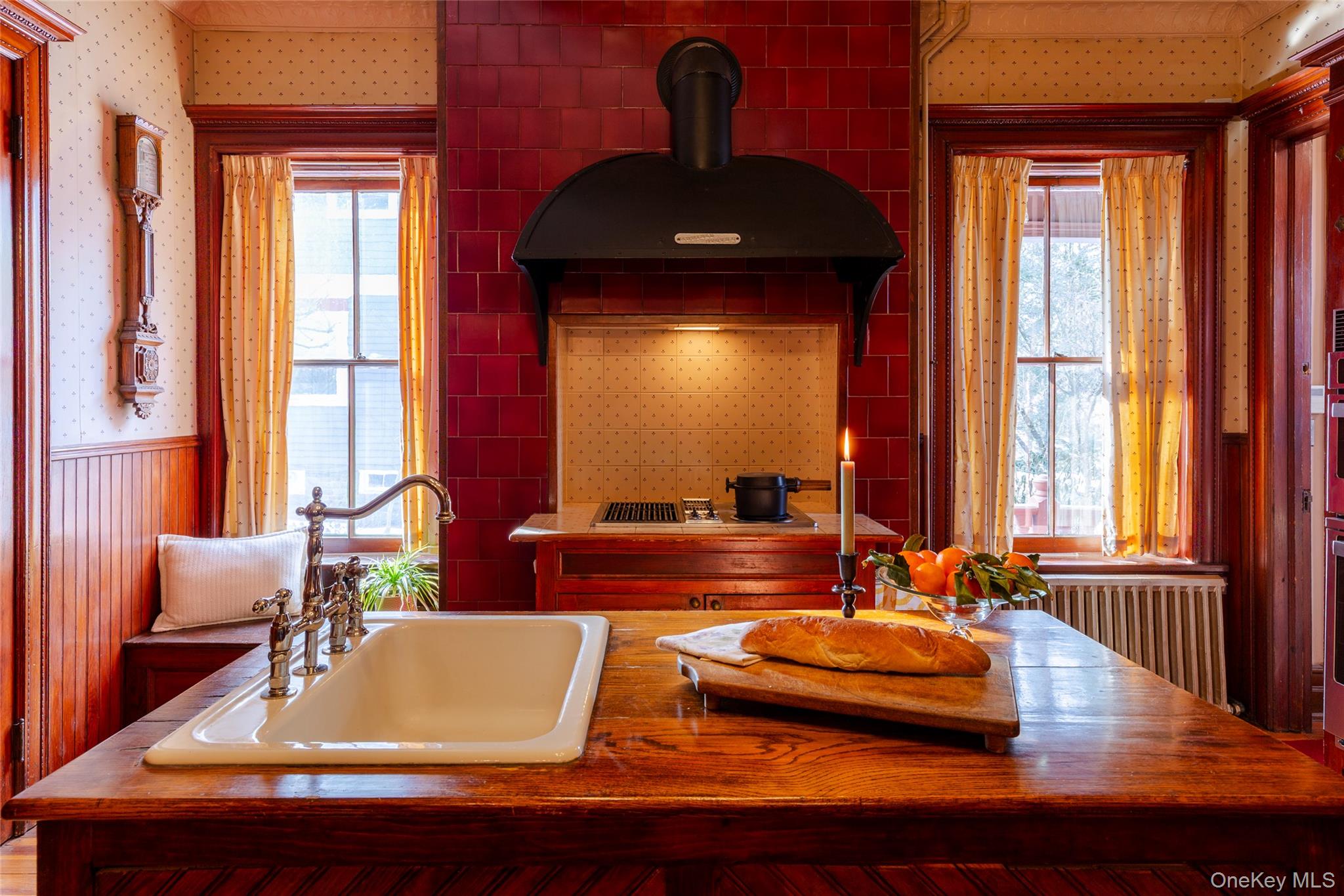 77 W Chestnut Street, Kingston, NY 12401