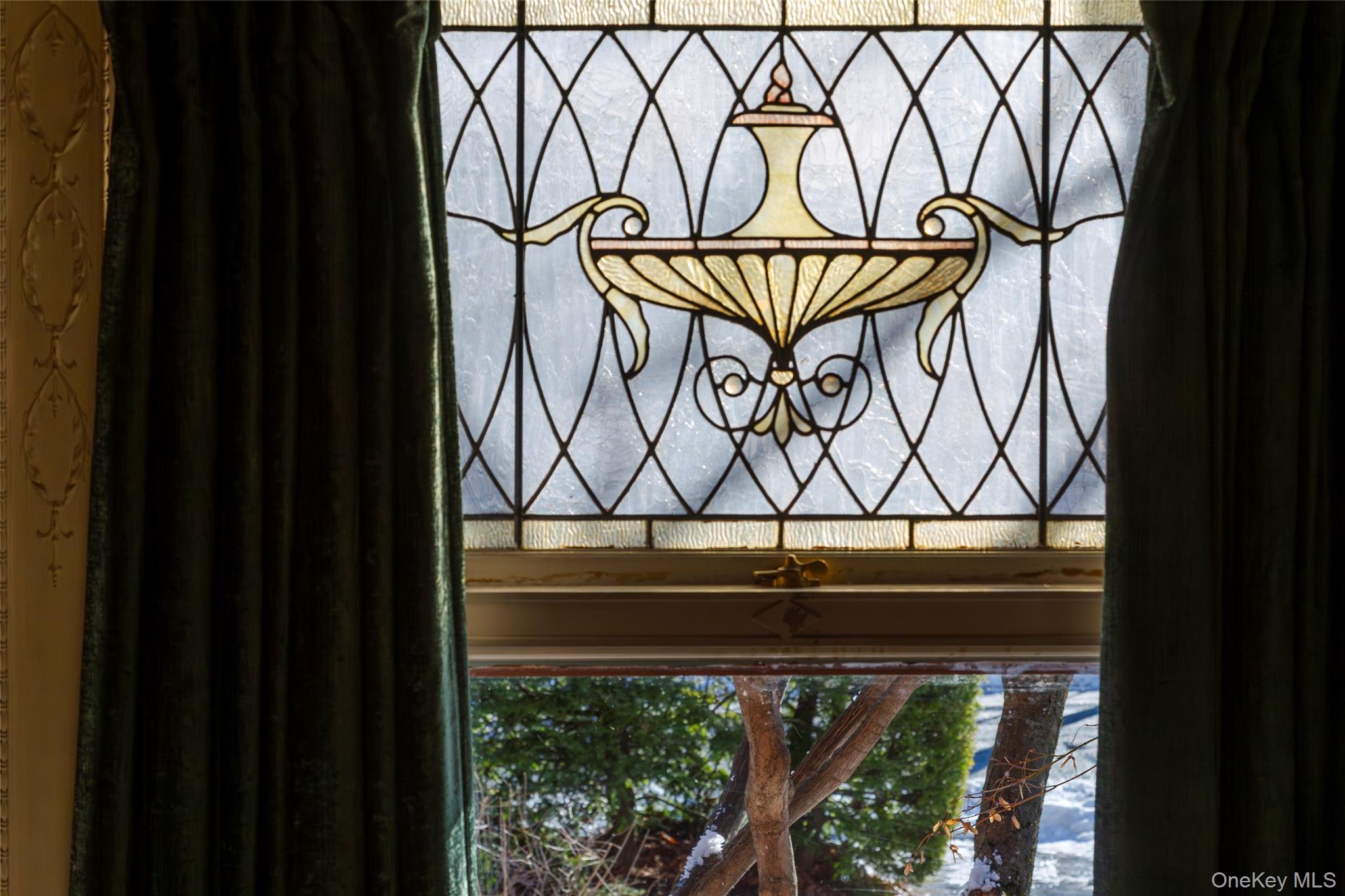 77 W Chestnut Street, Kingston, NY 12401