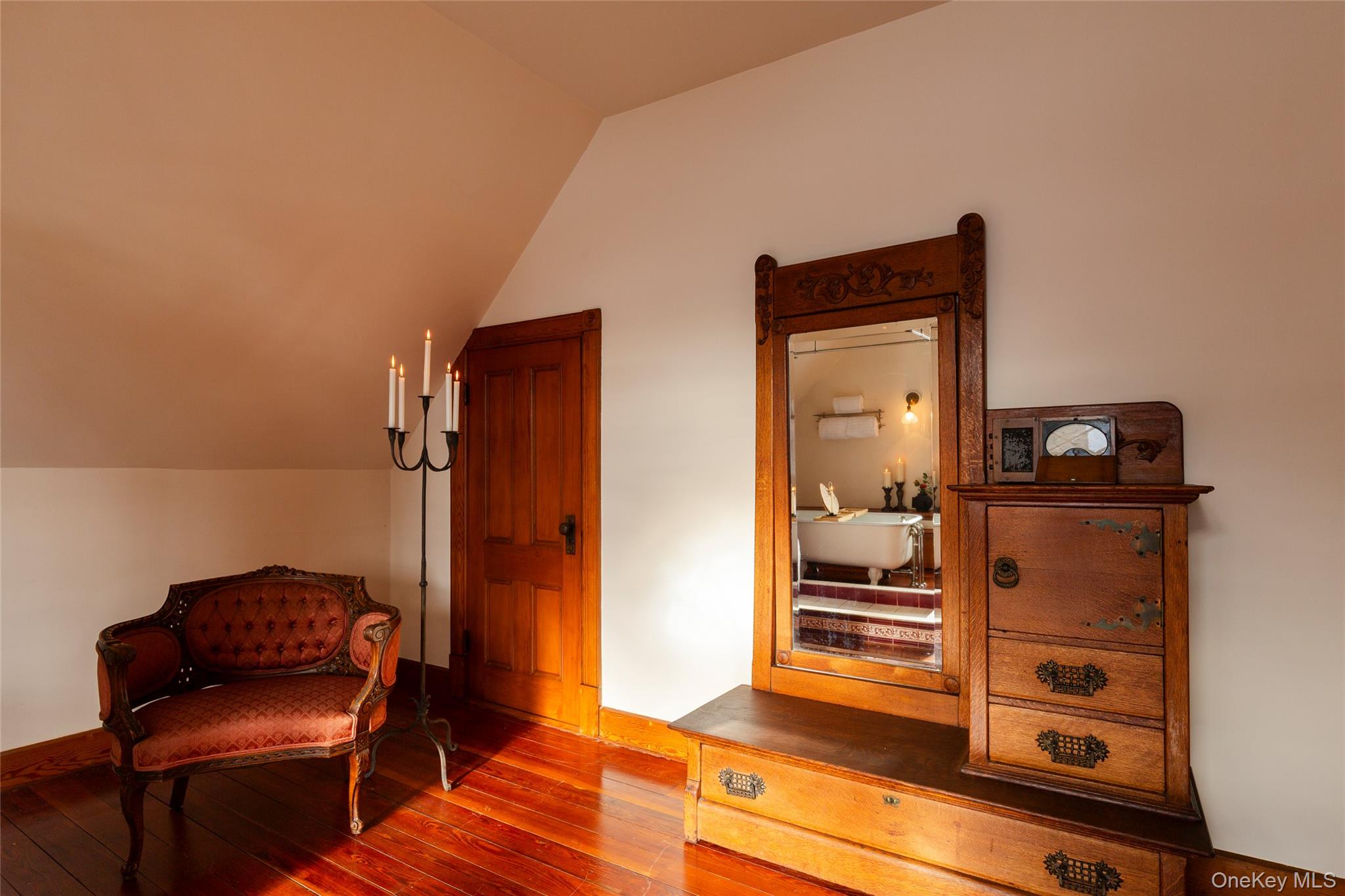 77 W Chestnut Street, Kingston, NY 12401