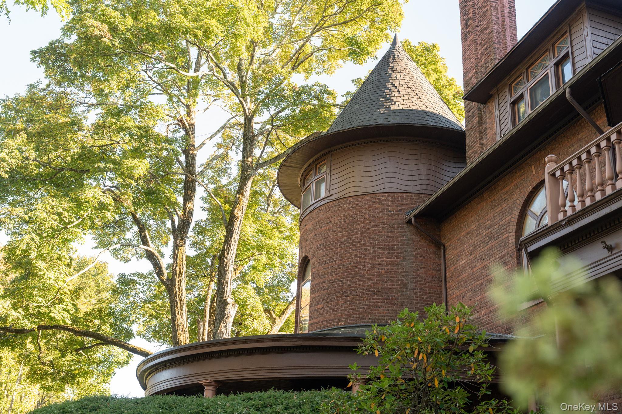 77 W Chestnut Street, Kingston, NY 12401