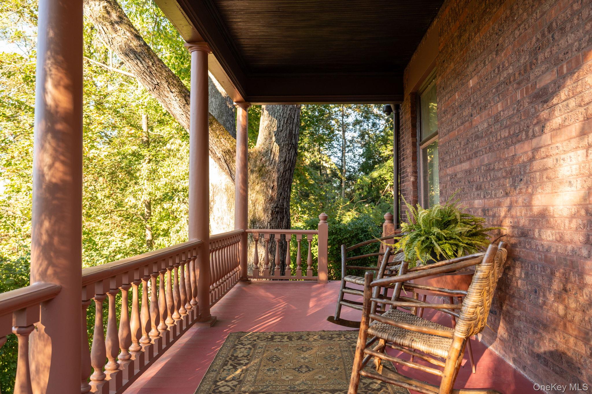 77 W Chestnut Street, Kingston, NY 12401