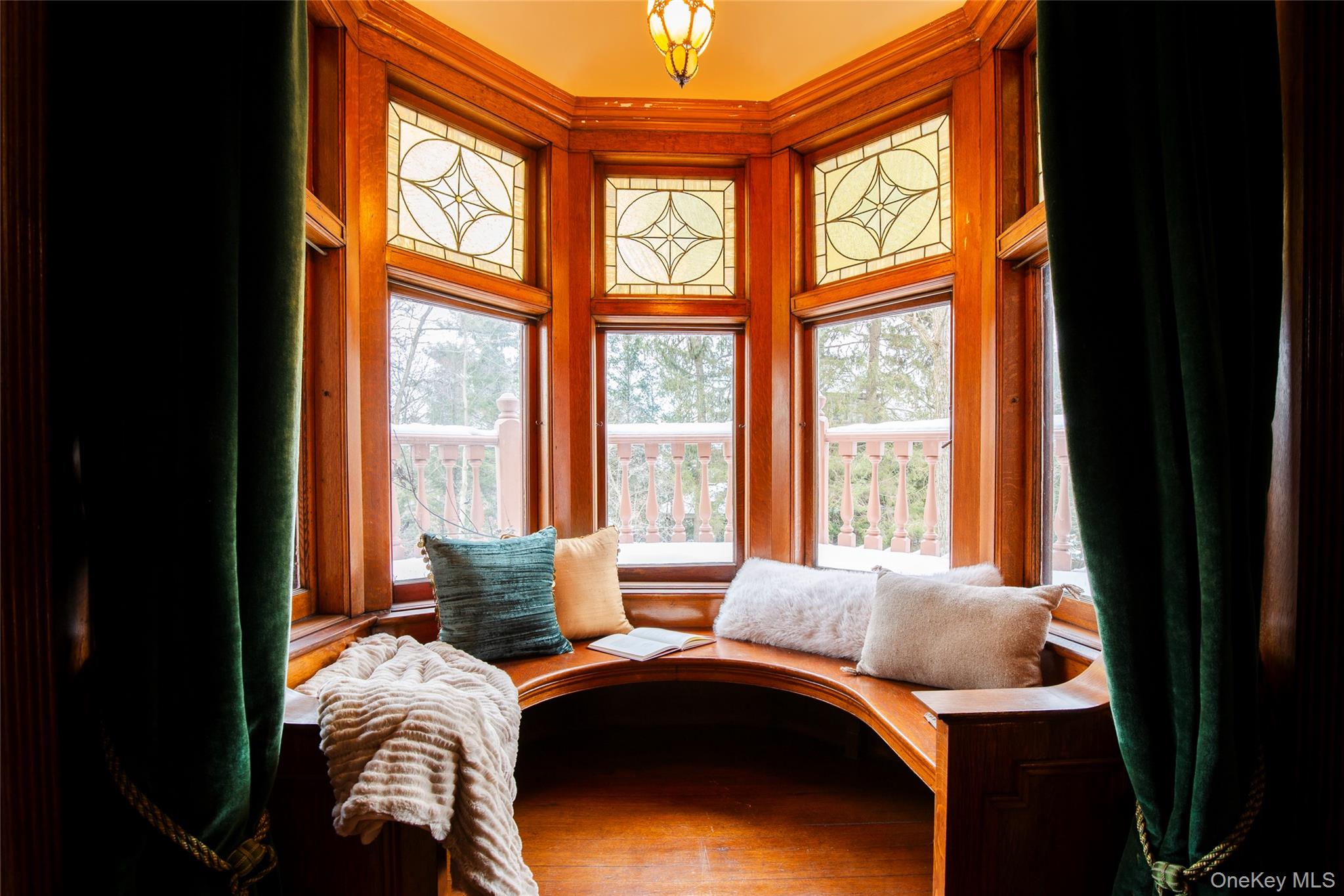 77 W Chestnut Street, Kingston, NY 12401