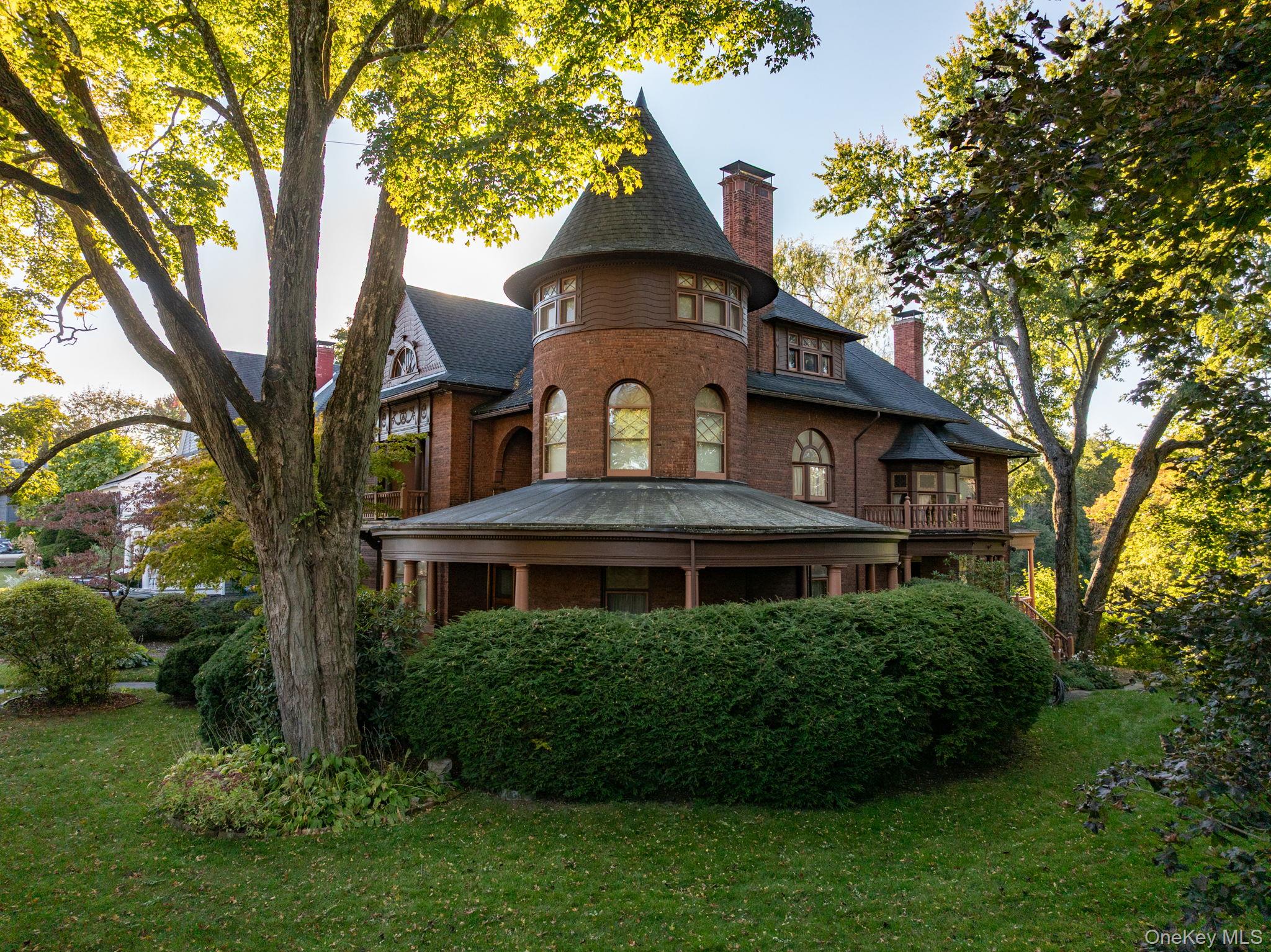 77 W Chestnut Street, Kingston, NY 12401