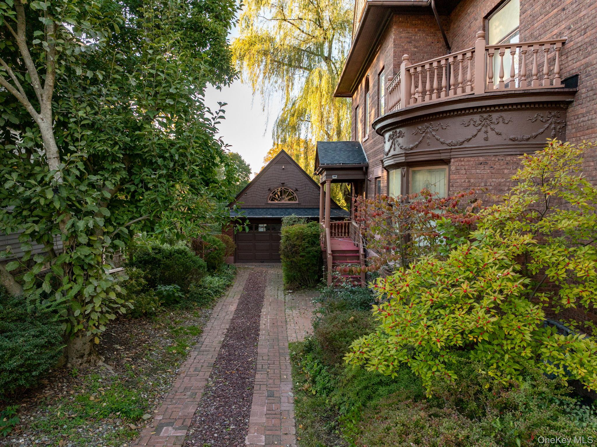 77 W Chestnut Street, Kingston, NY 12401