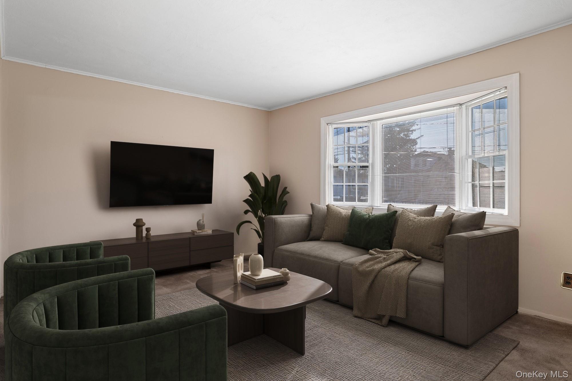 3 Poplar Avenue, Farmingdale, NY 11735