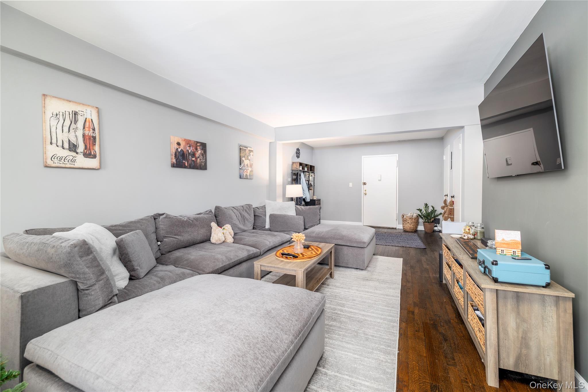280 Guy Lombardo Avenue # 3D, Freeport, NY 11520