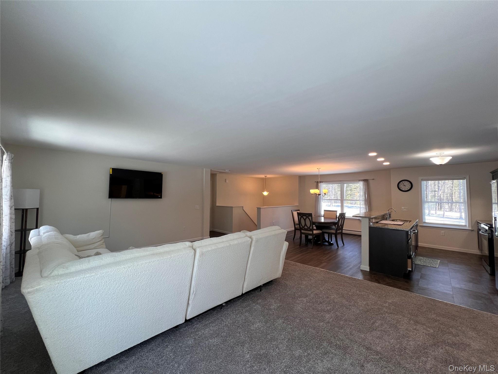 26 Summit Drive, Barryville, NY 12719