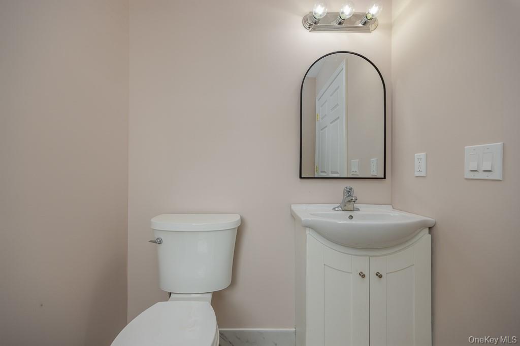 72 S Main St, New City, NY 10956