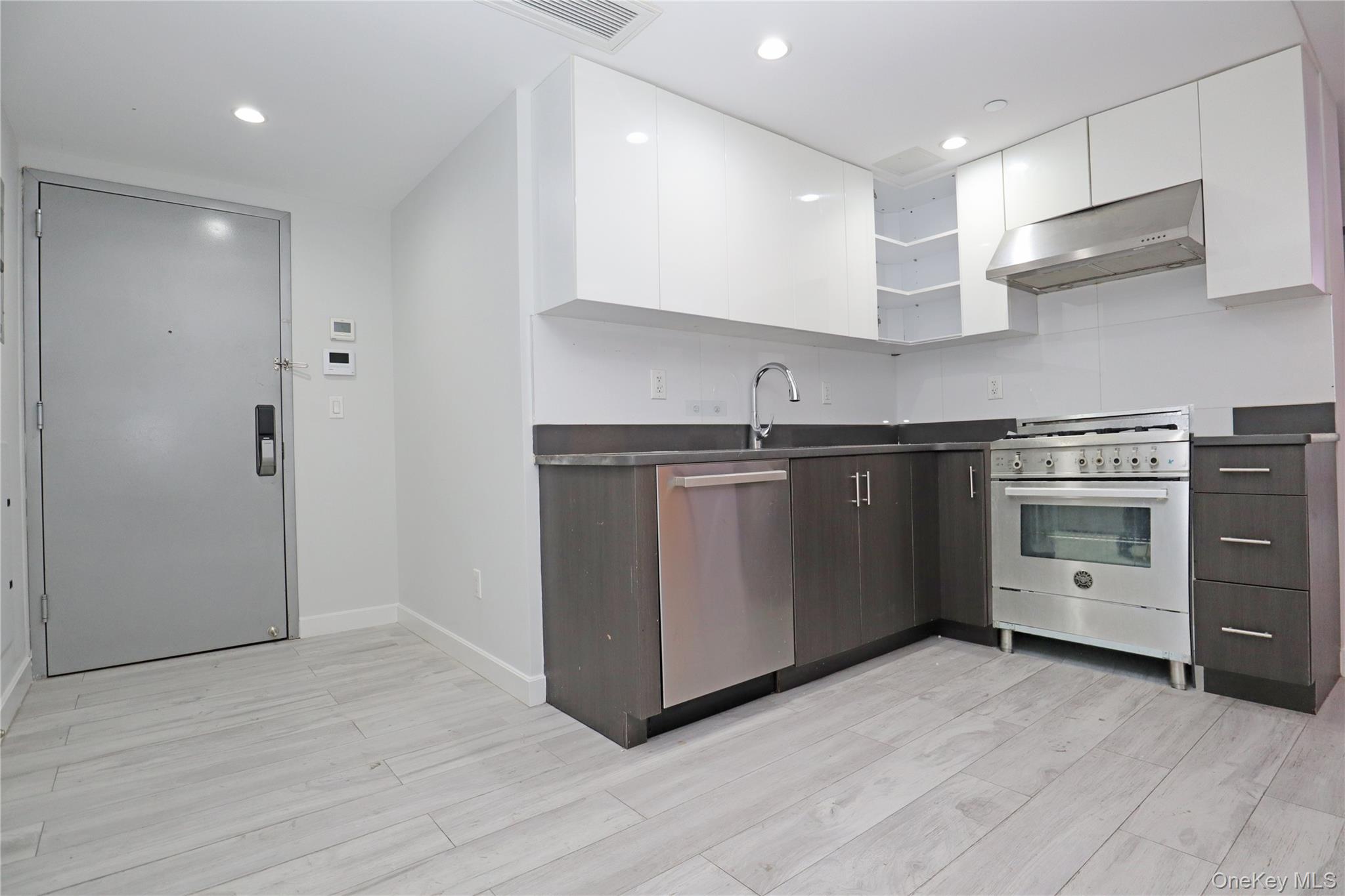 15815 Union Turnpike # 3F, Fresh Meadows, NY 11366