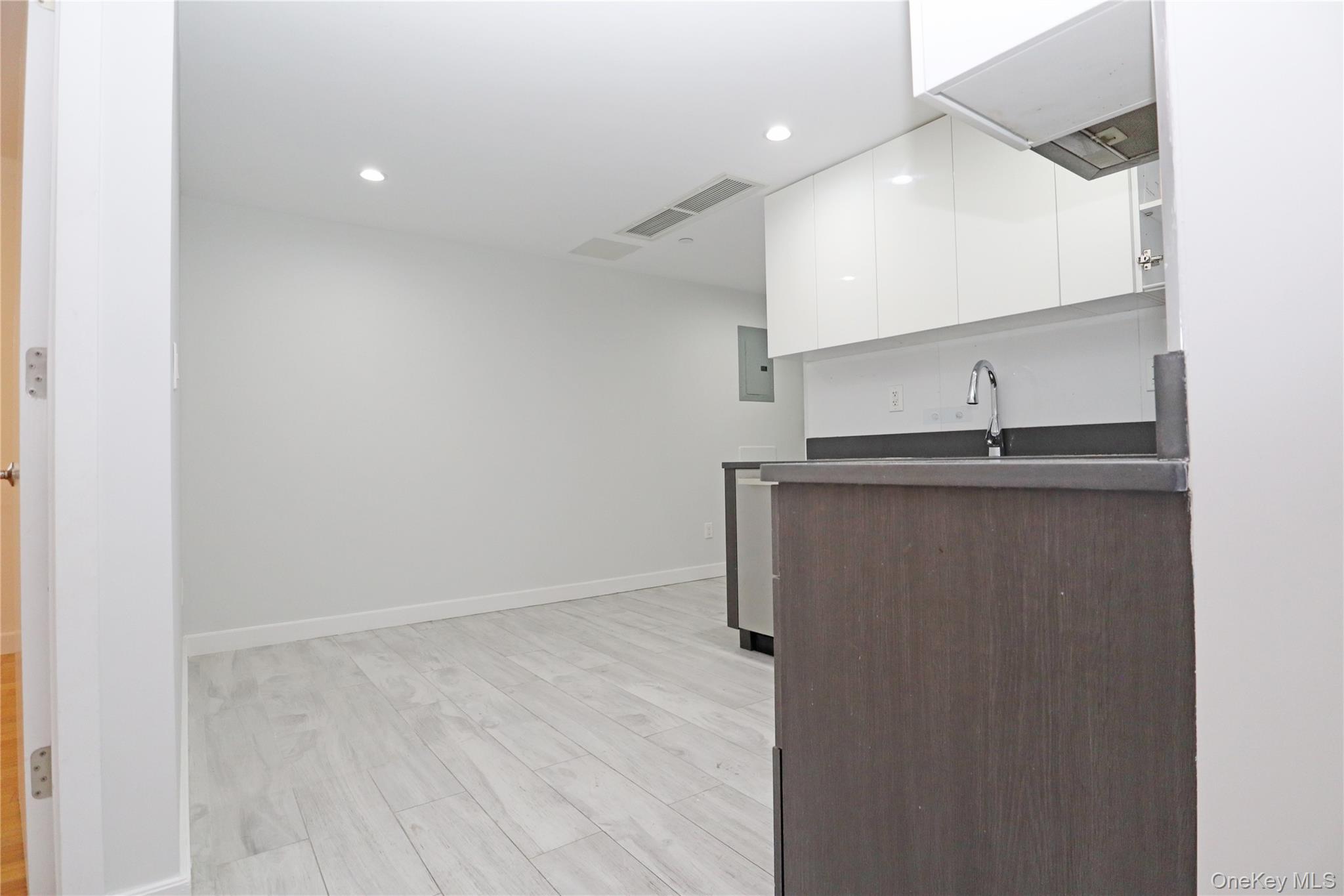 15815 Union Turnpike # 3F, Fresh Meadows, NY 11366