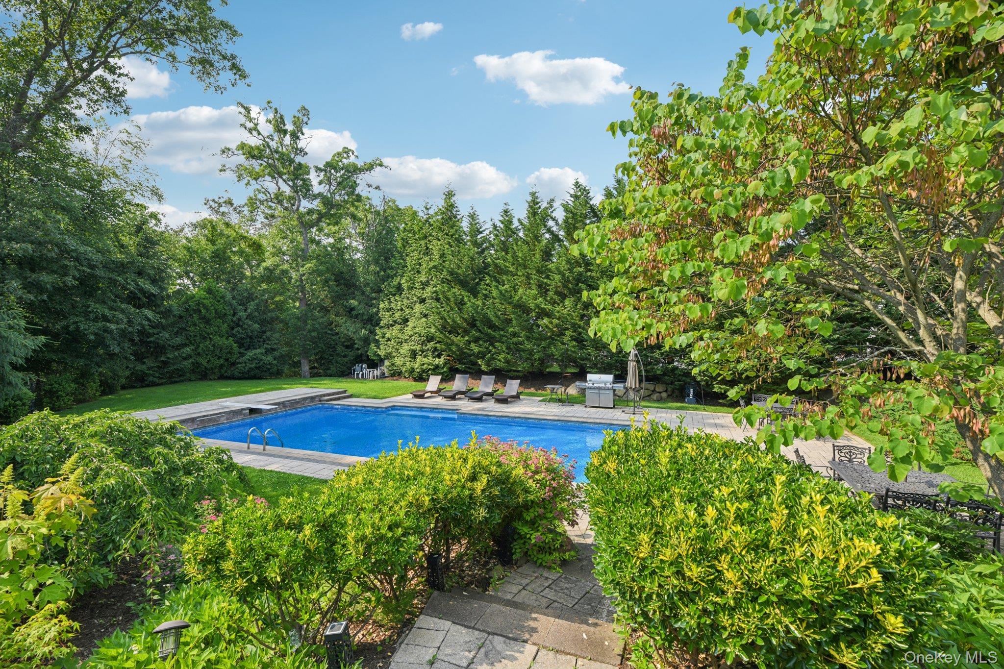 4 Celestial Court, Saint James, NY 11780