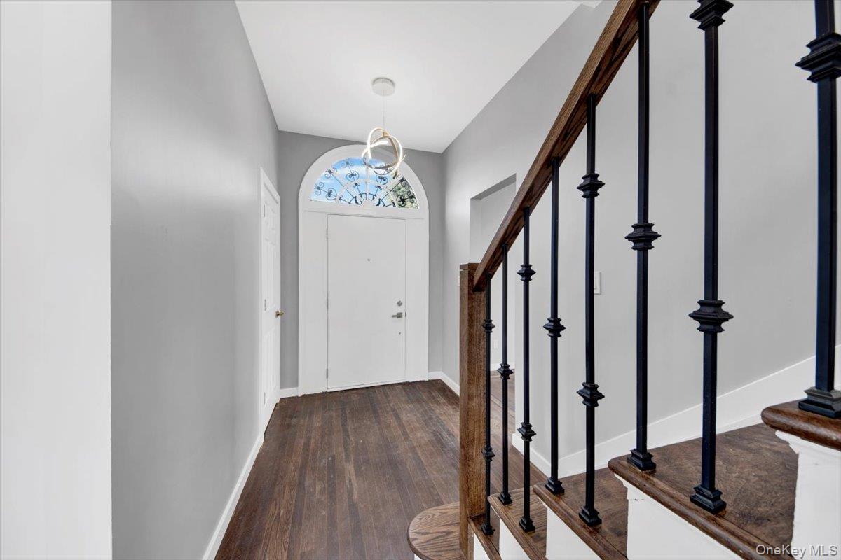 19 Darwood Place, Mount Vernon, NY 10553