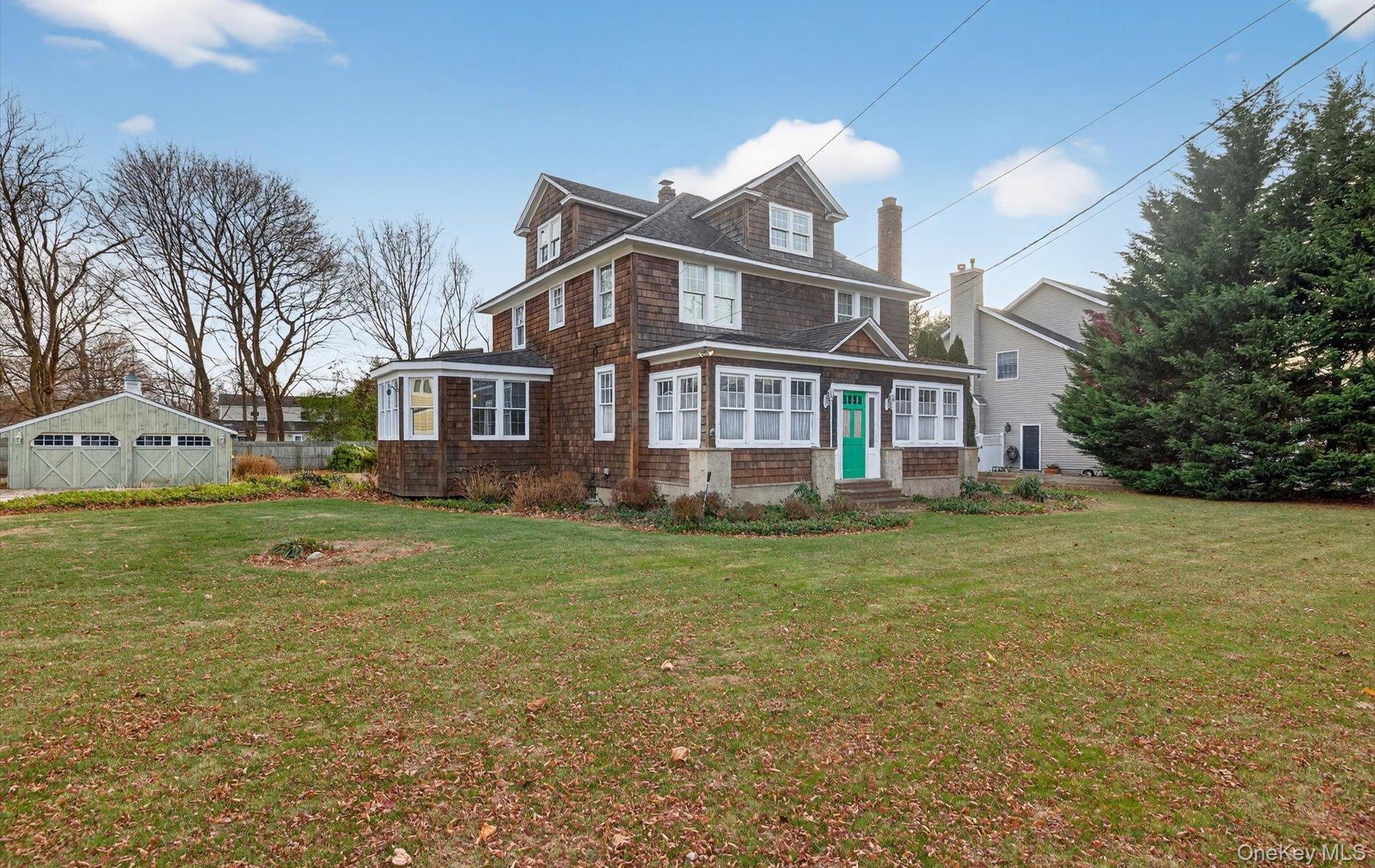 1174 5th Avenue, East Northport, NY 11731