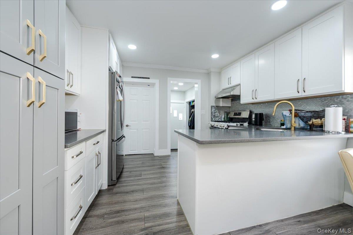 523 Bayview Avenue, Cedarhurst, NY 11516