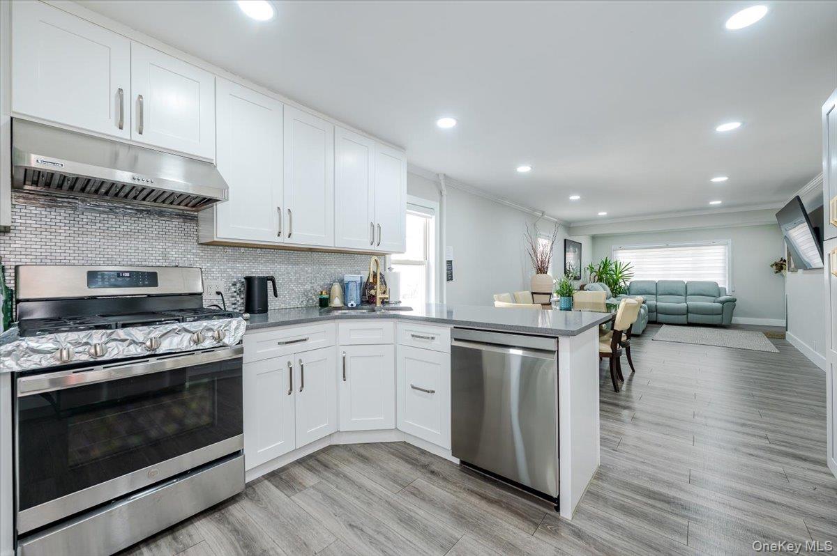 523 Bayview Avenue, Cedarhurst, NY 11516