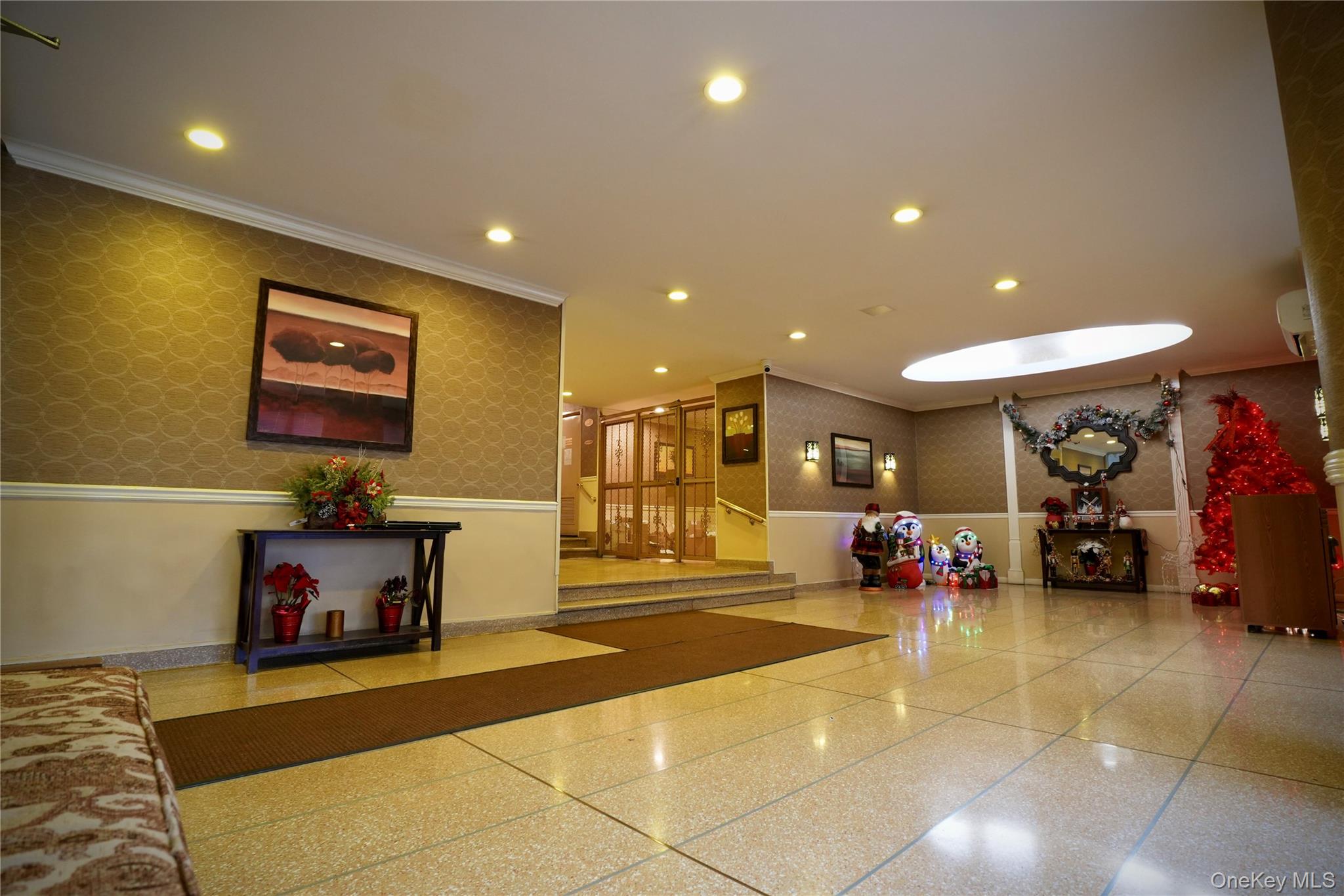 81-11 45 Avenue # #4O, Elmhurst, NY 11373