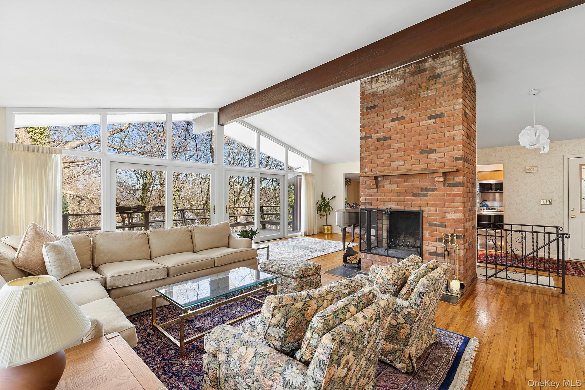 41 Spring Hollow Road, Centerport, NY 11721