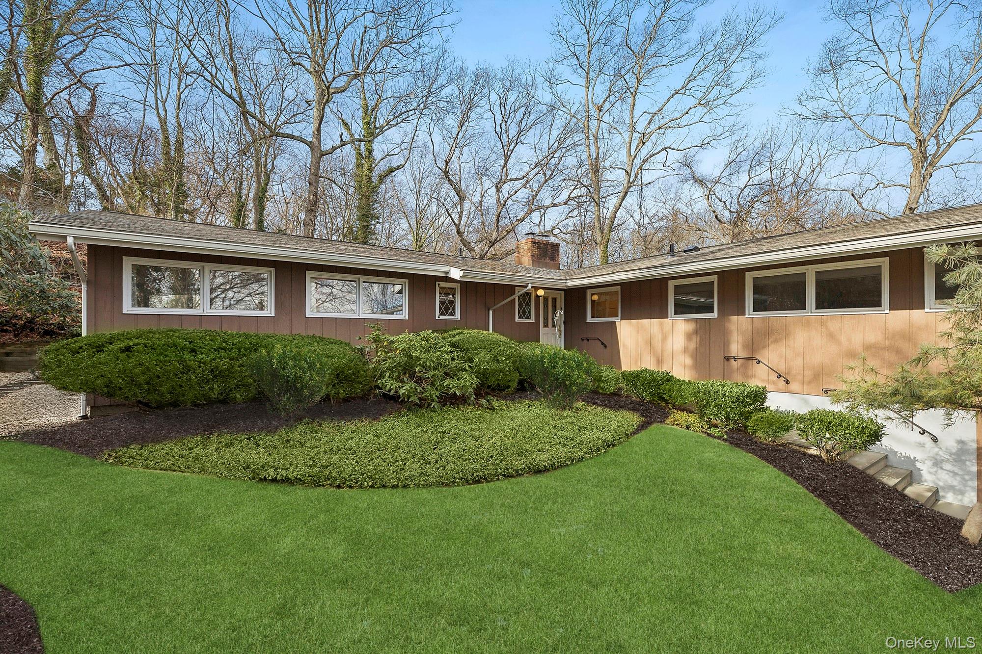 41 Spring Hollow Road, Centerport, NY 11721