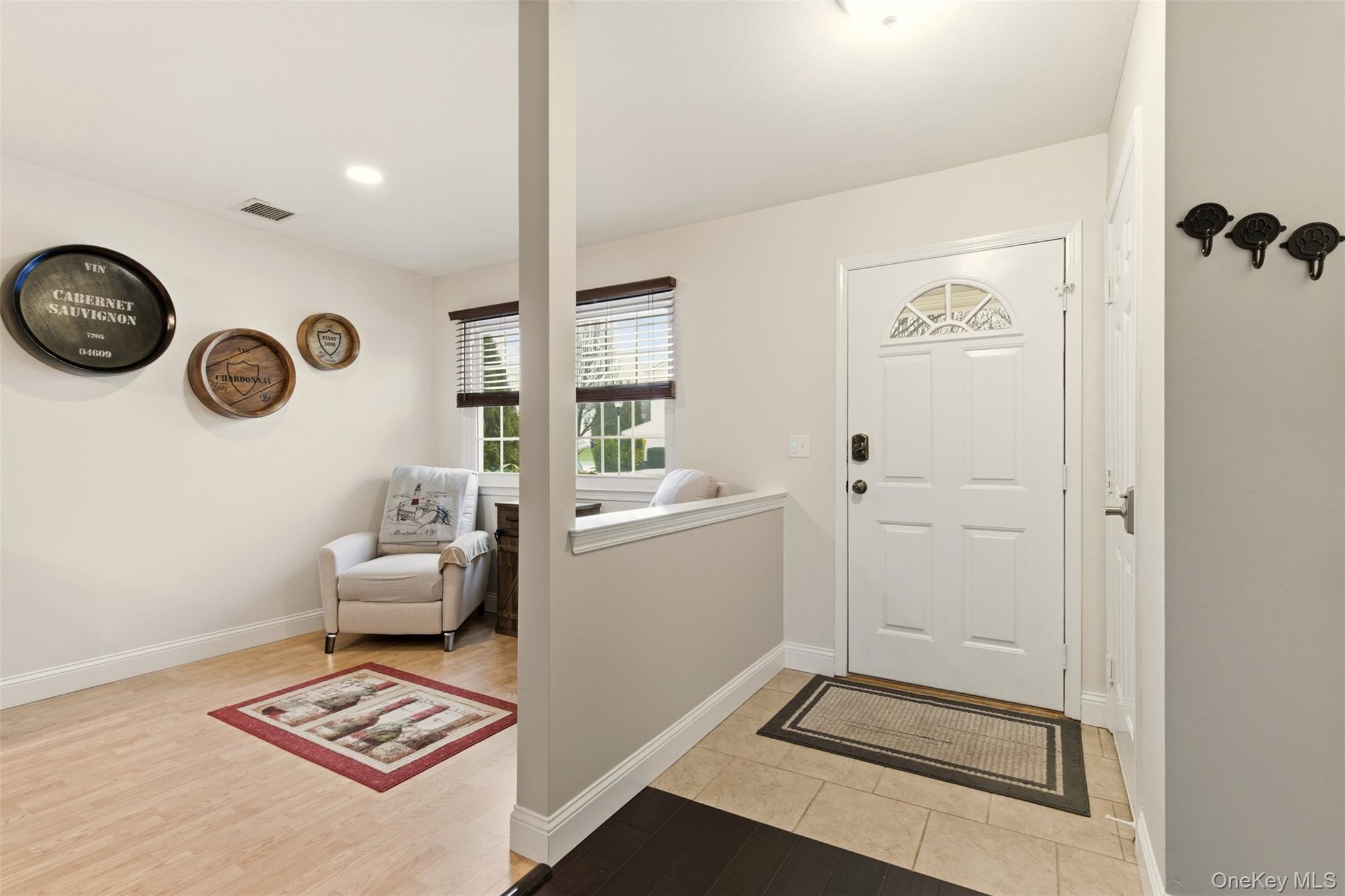 11 Indian Trace, Kings Park, NY 11754