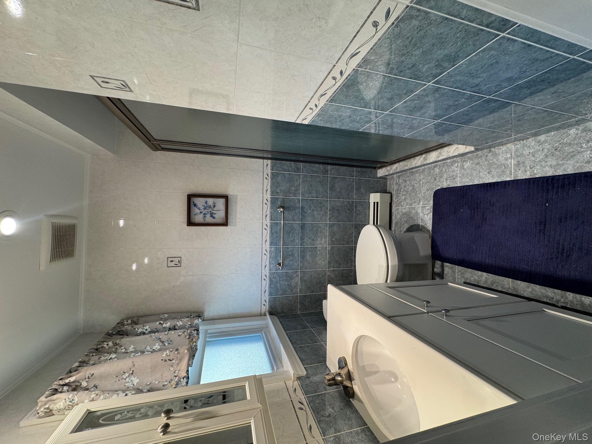 553 E Fulton Street, Long Beach, NY 11561