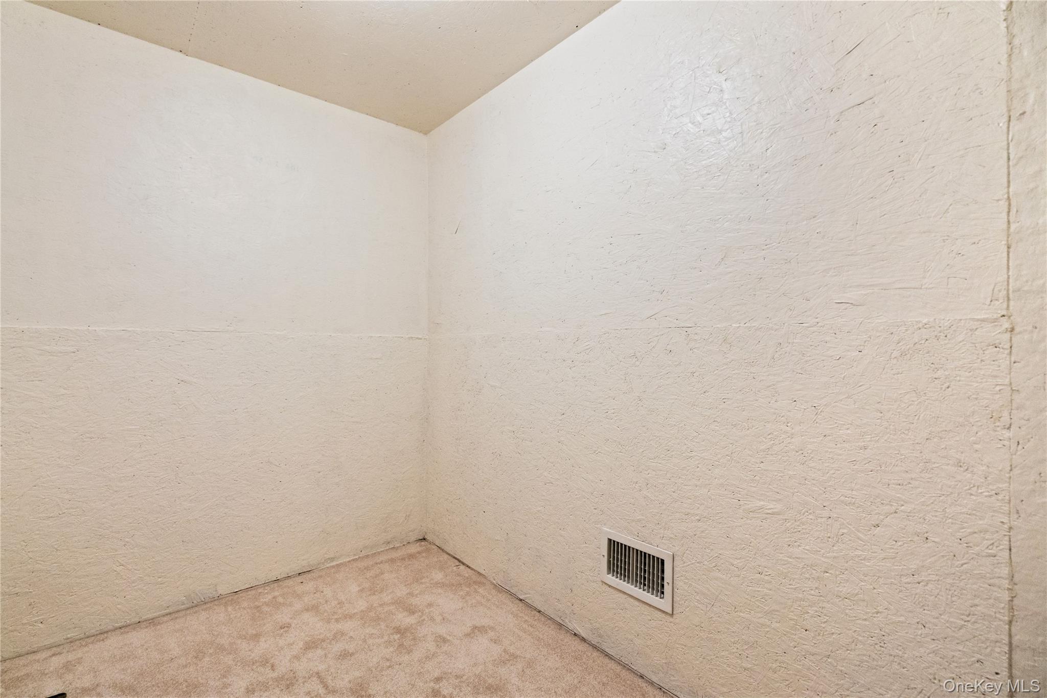 5 Newcastle Court, Riverhead, NY 11901