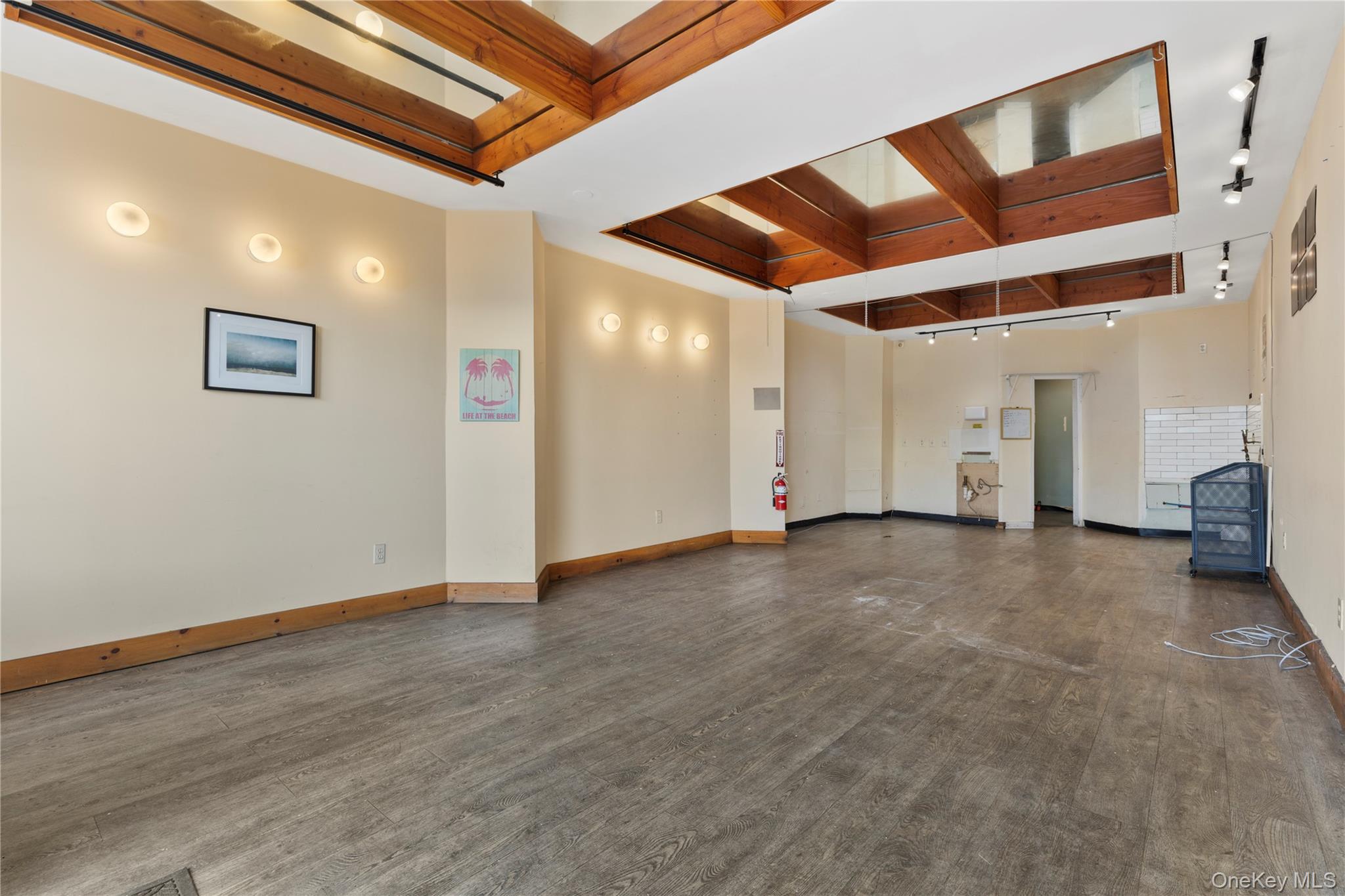 1048 W Beech Street, Long Beach, NY 11561