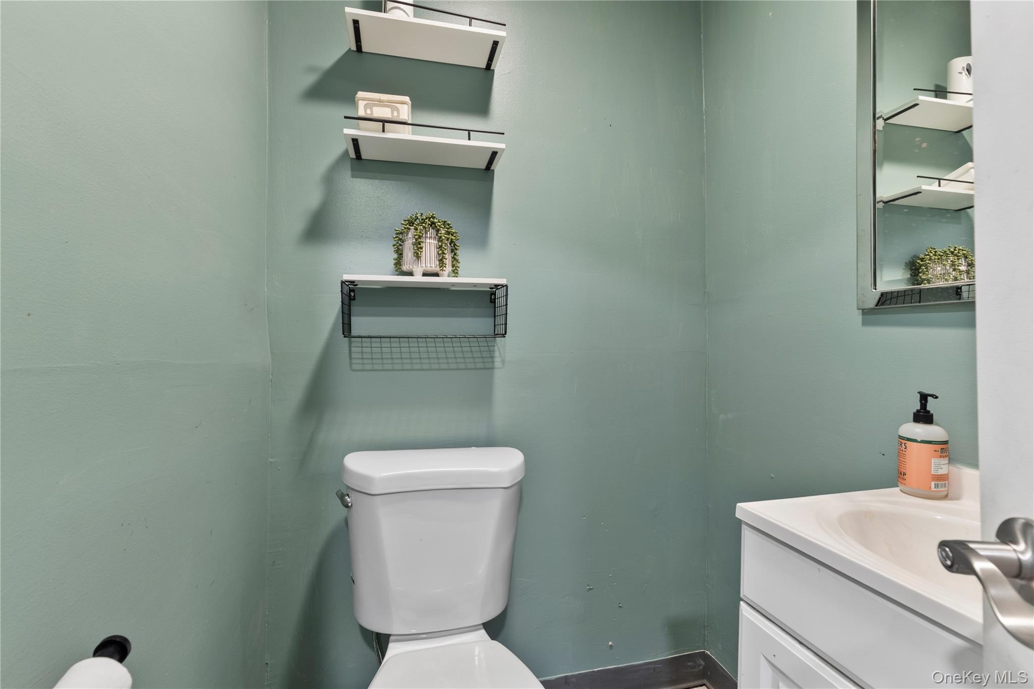 1048 W Beech Street, Long Beach, NY 11561