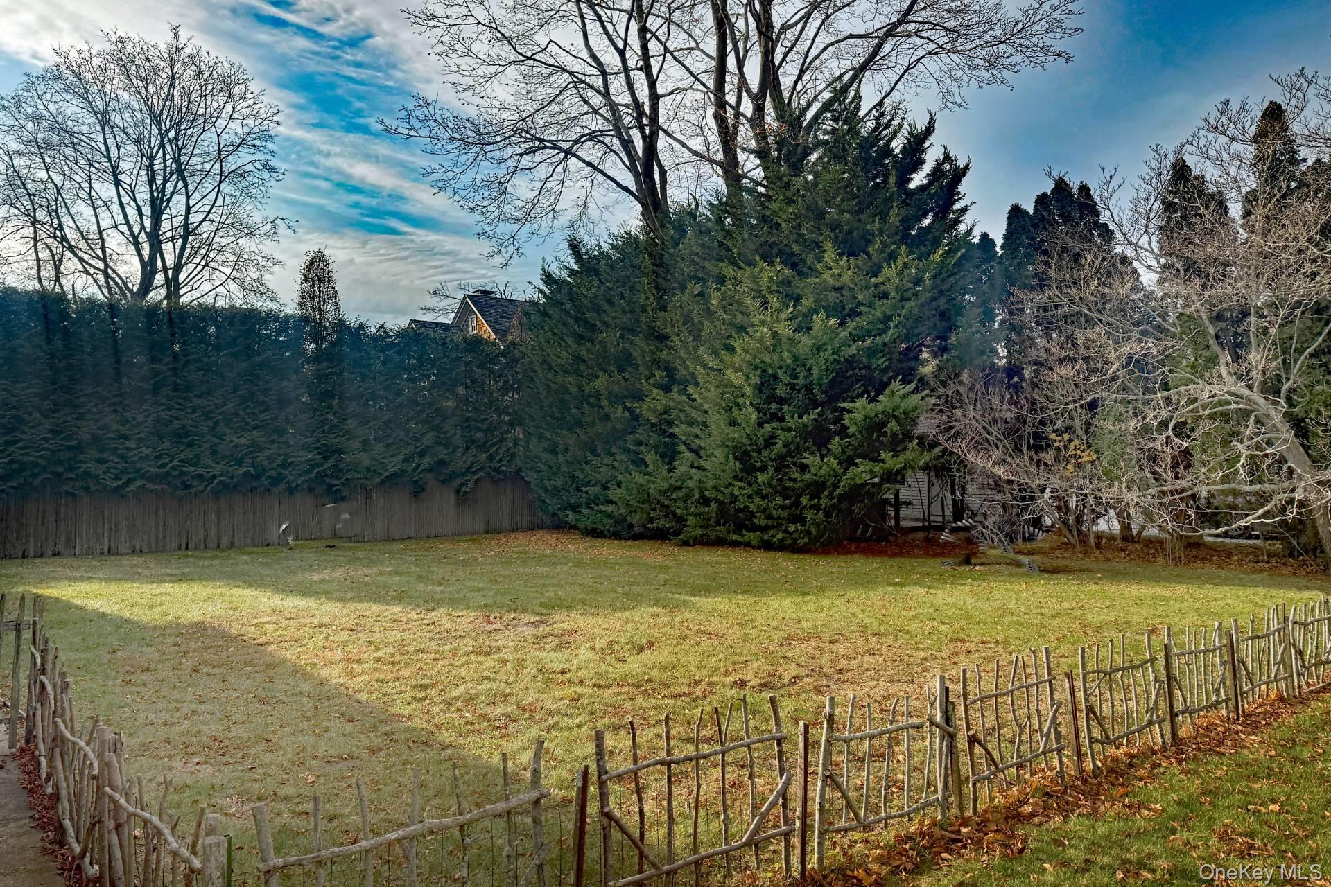 10 John Street, Southampton, NY 11968