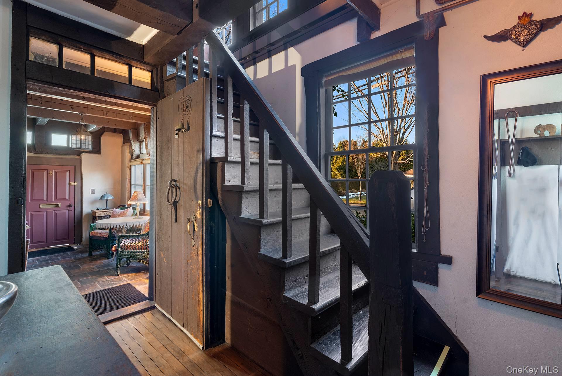 10 John Street, Southampton, NY 11968