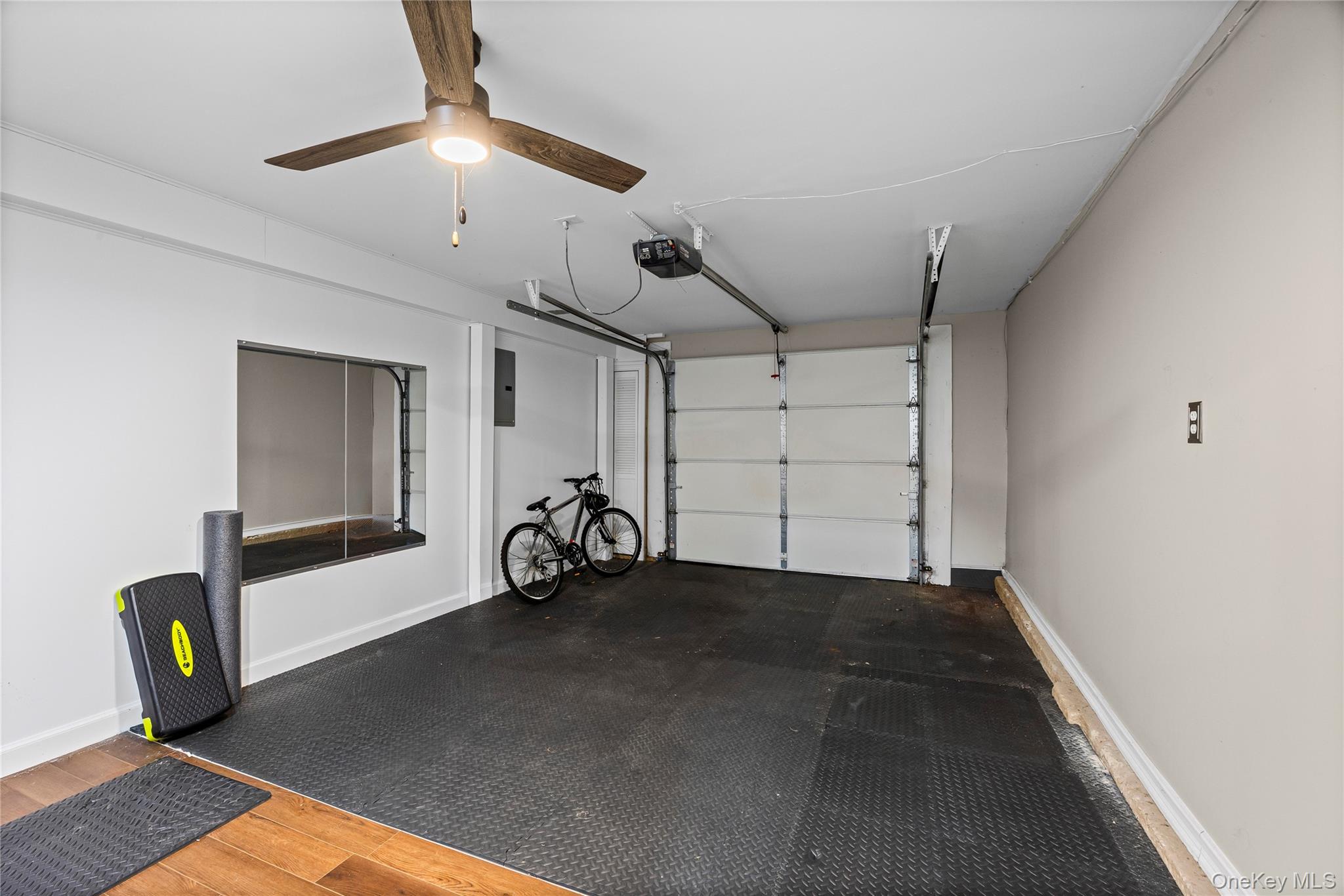 21 Seacliff Lane, Miller Place, NY 11764