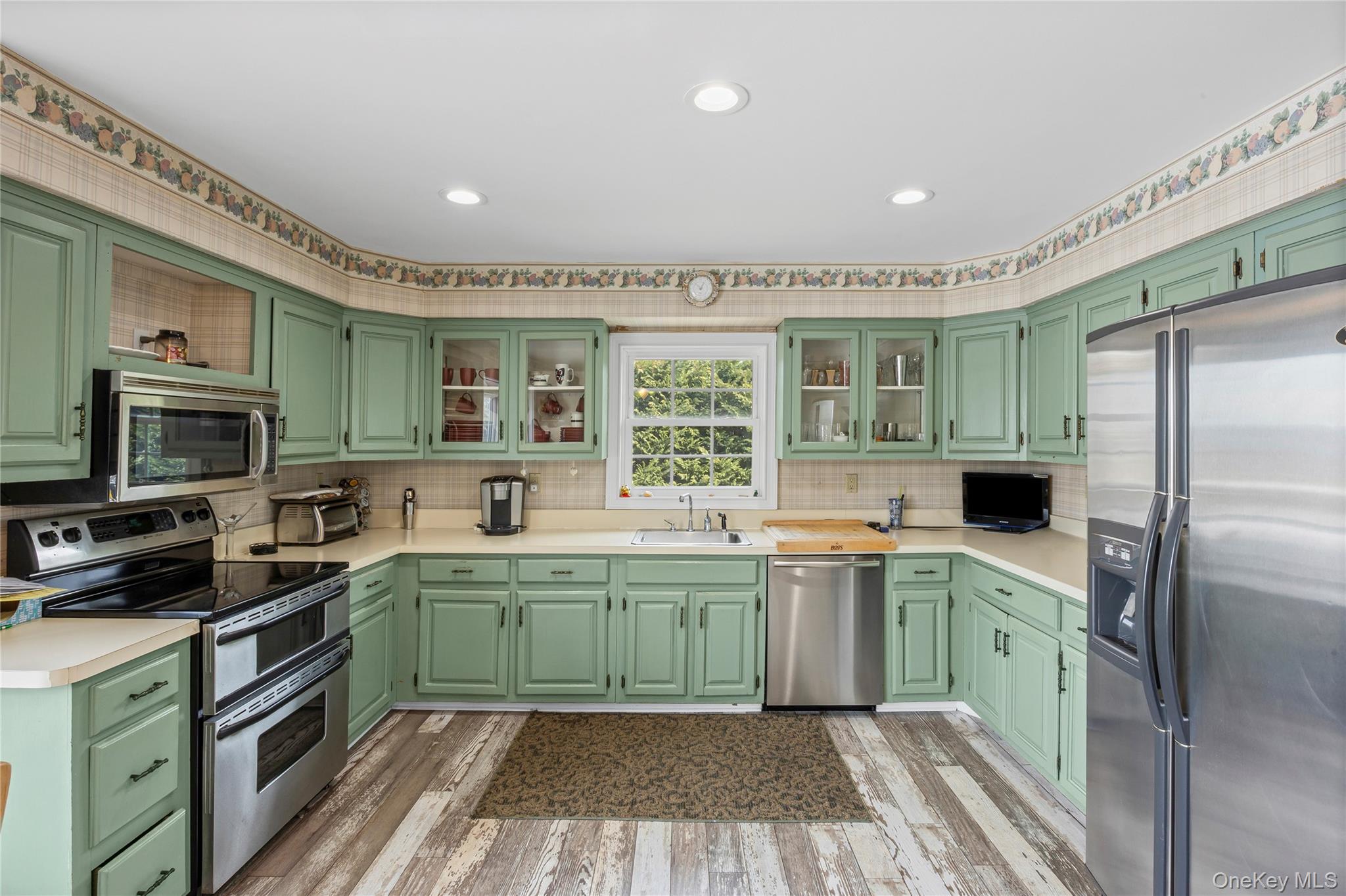 21 Seacliff Lane, Miller Place, NY 11764